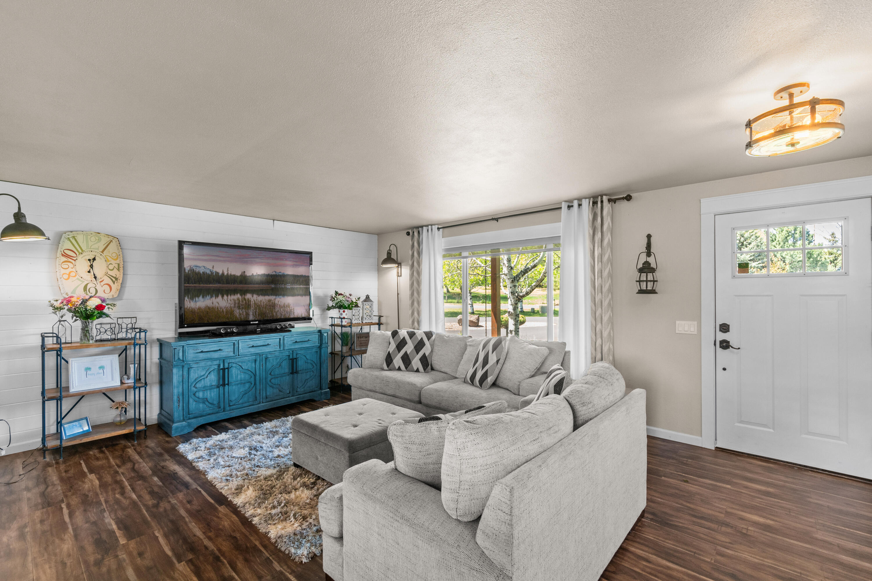 61980 Bronco Lane