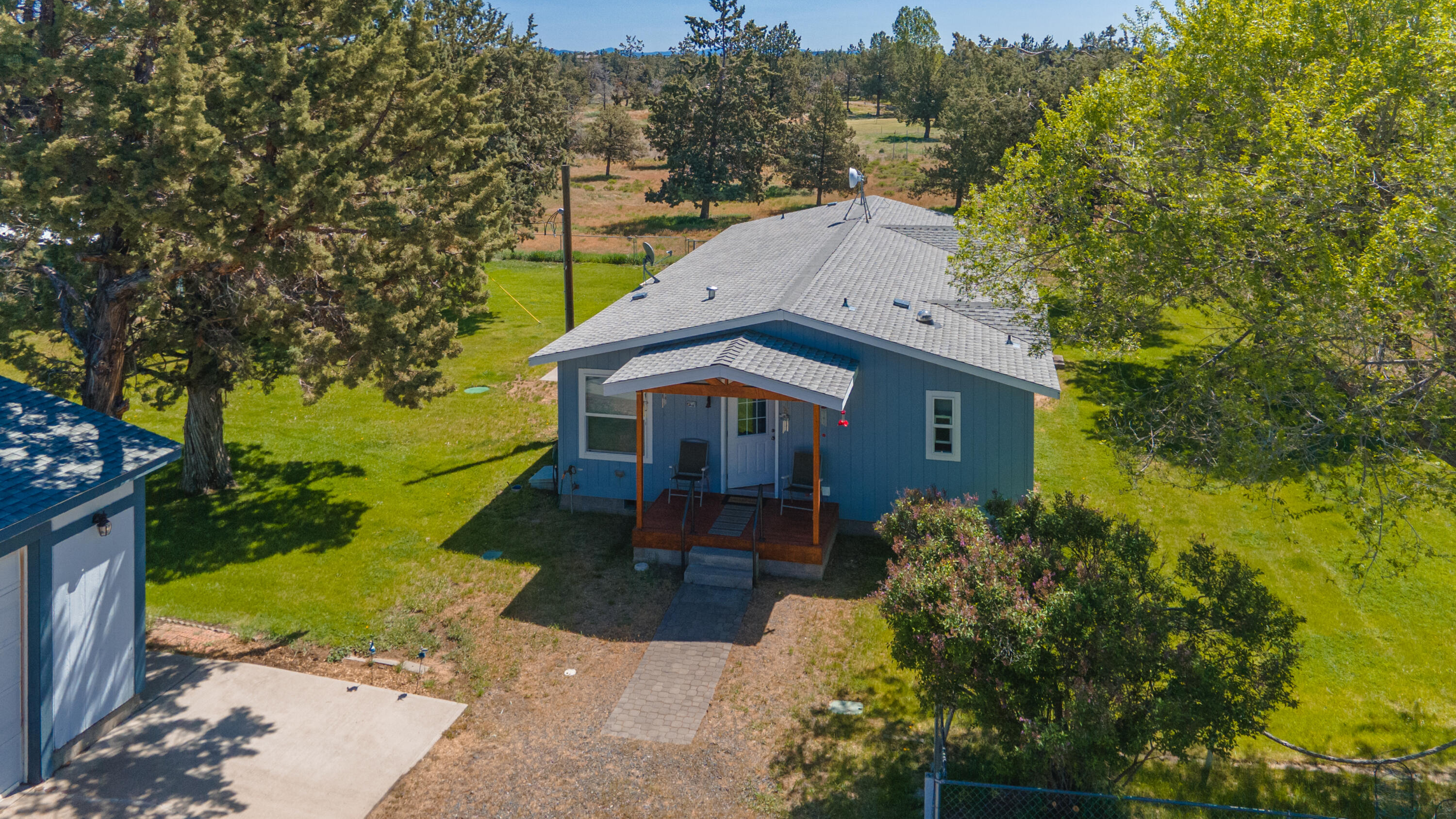 4348 NE 29th Street