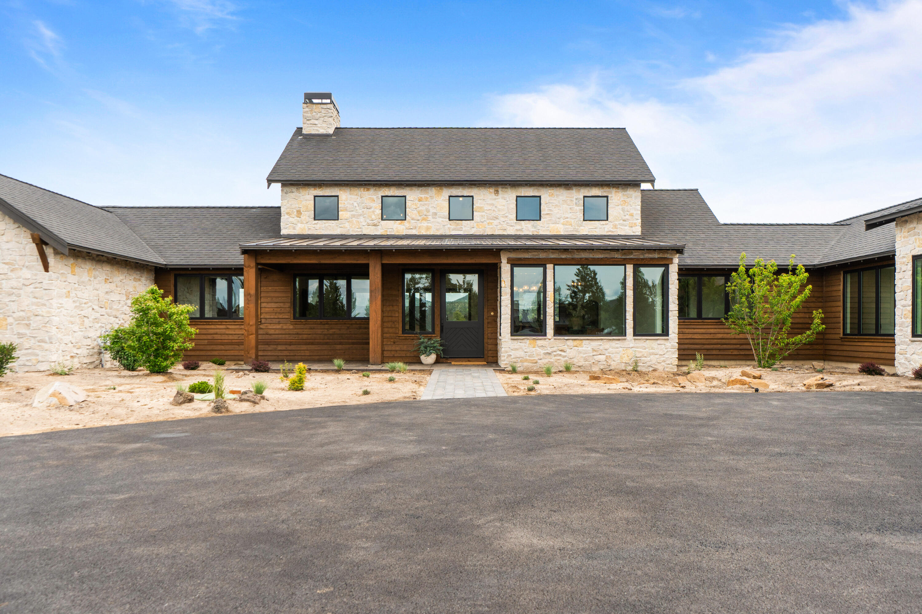 16557 SW Wildhorse Court
