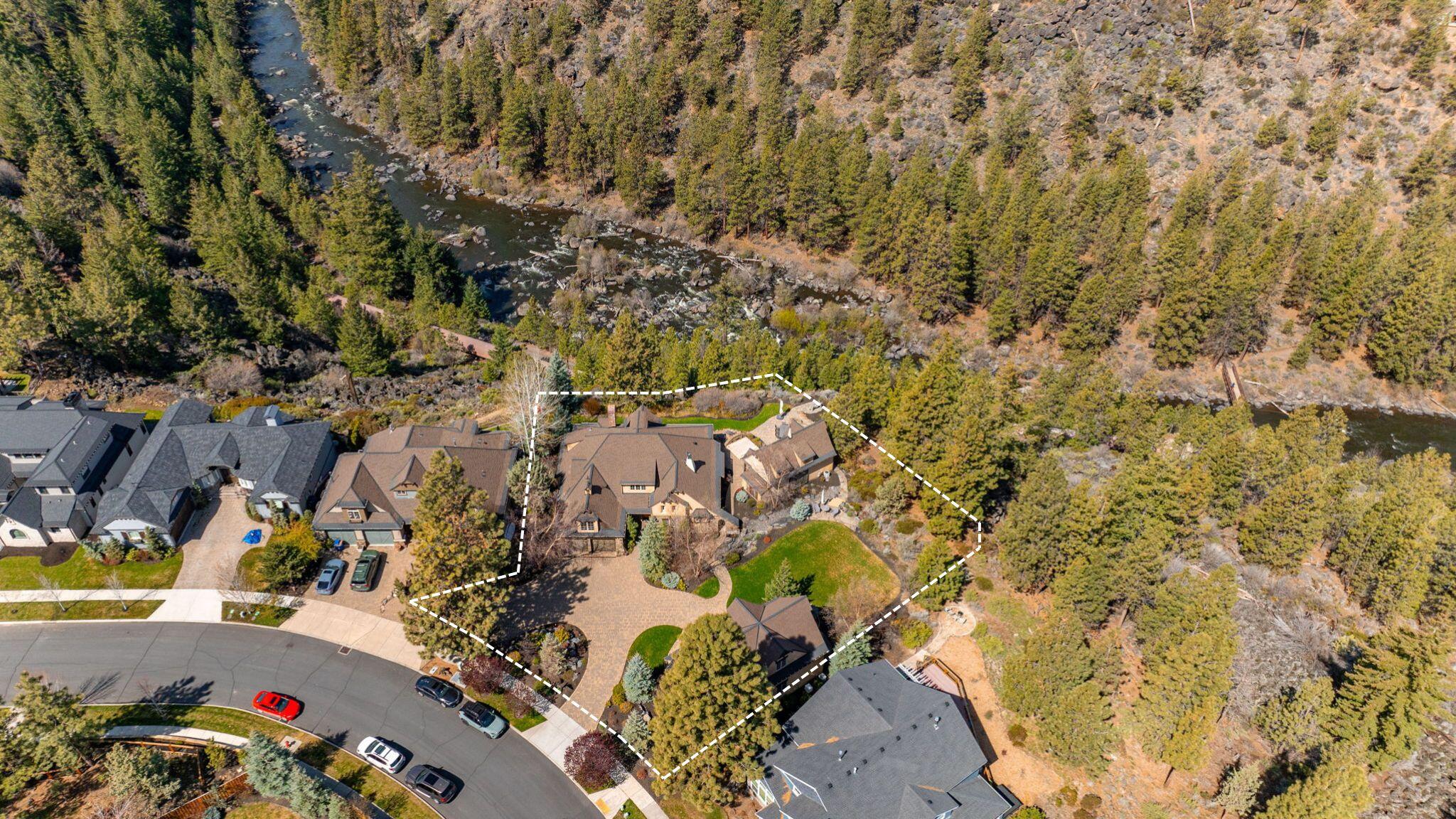 61279 Gorge View Street