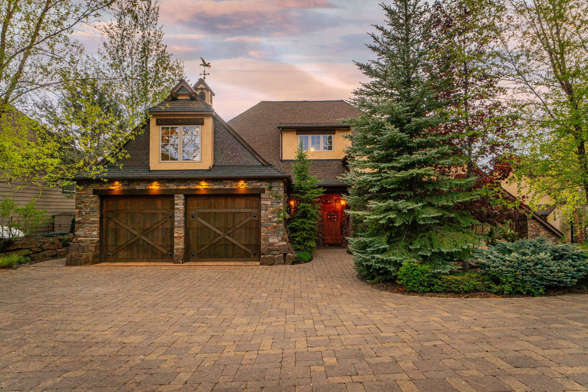 61279 Gorge View Street