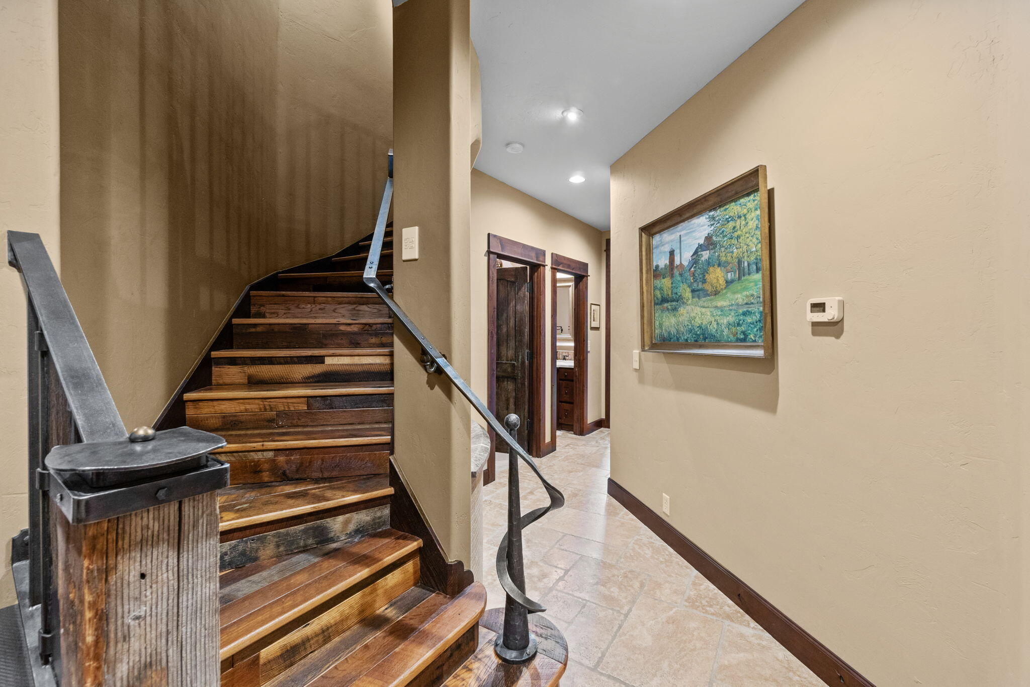 61279 Gorge View Street