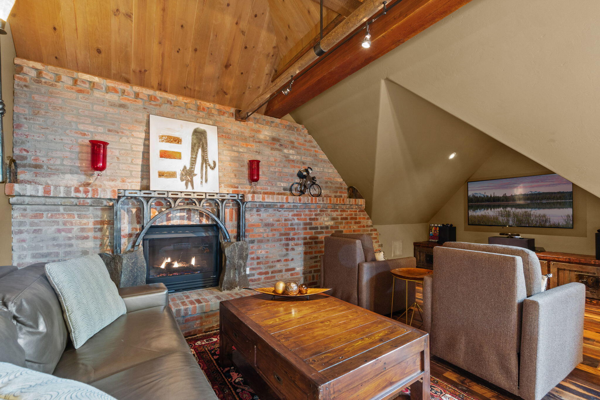 61279 Gorge View Street