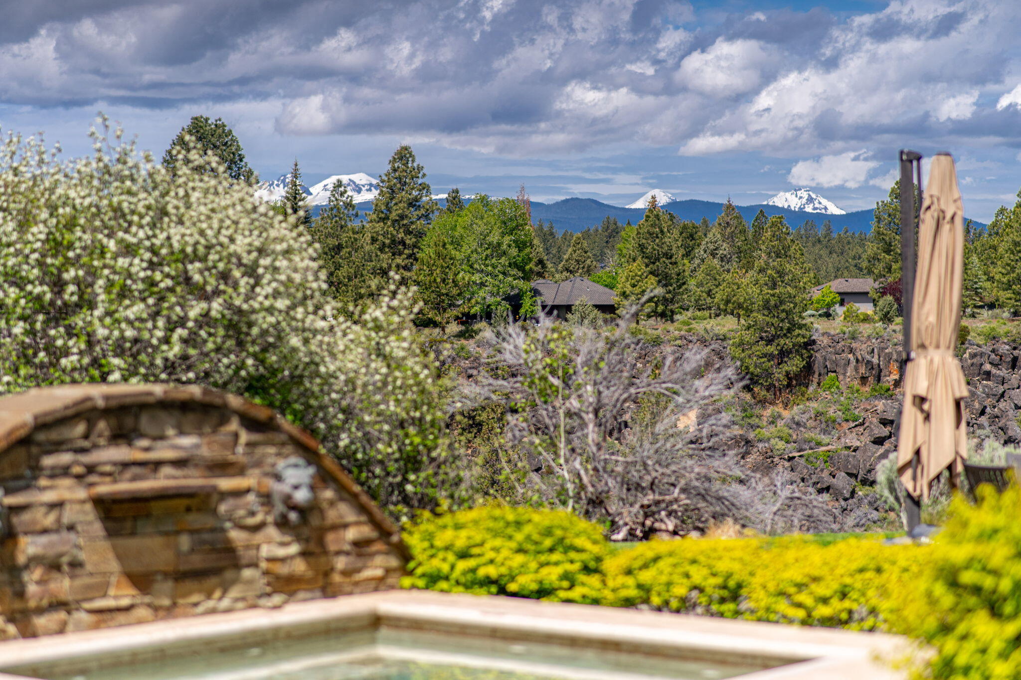 61279 Gorge View Street