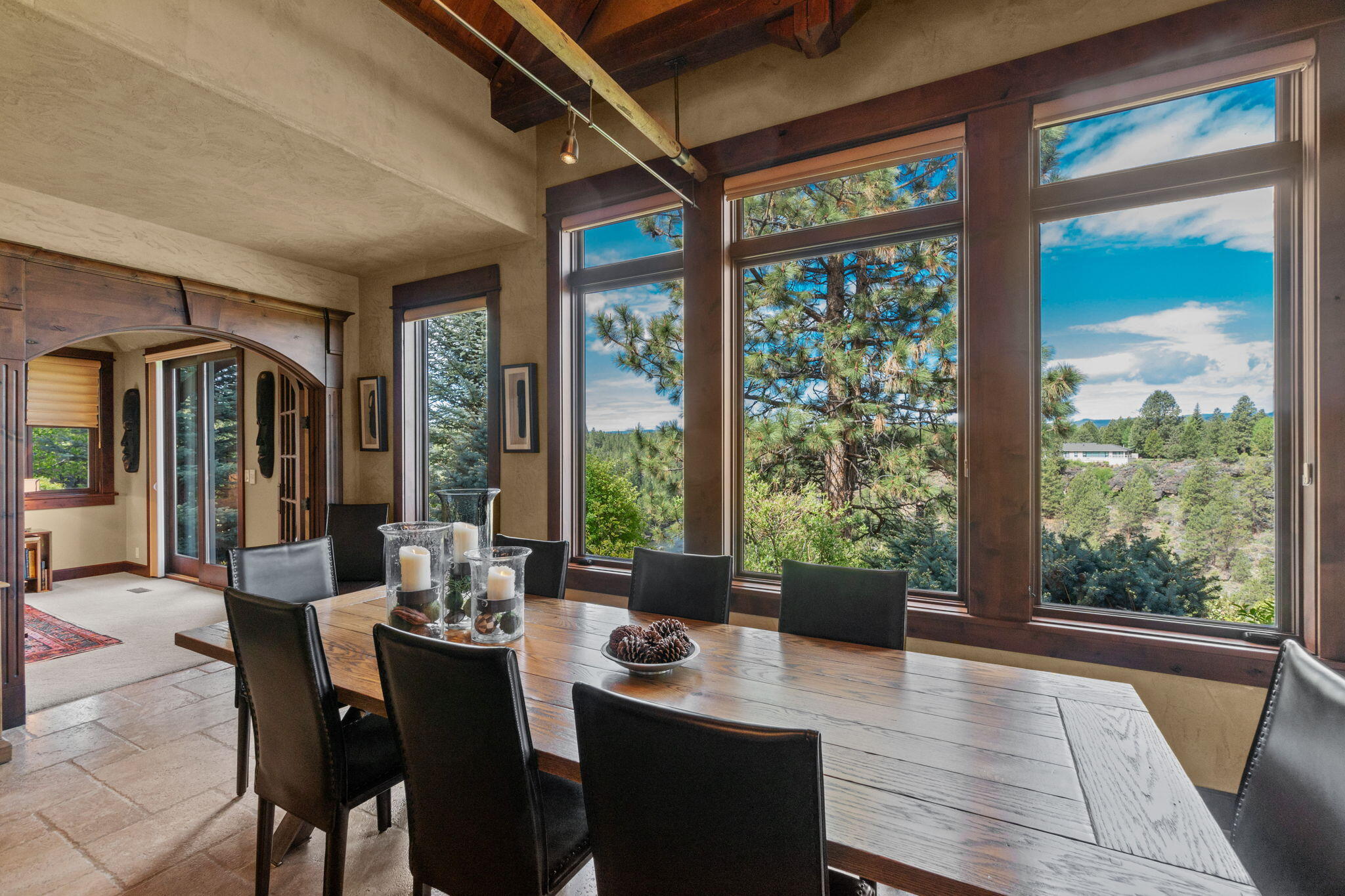 61279 Gorge View Street