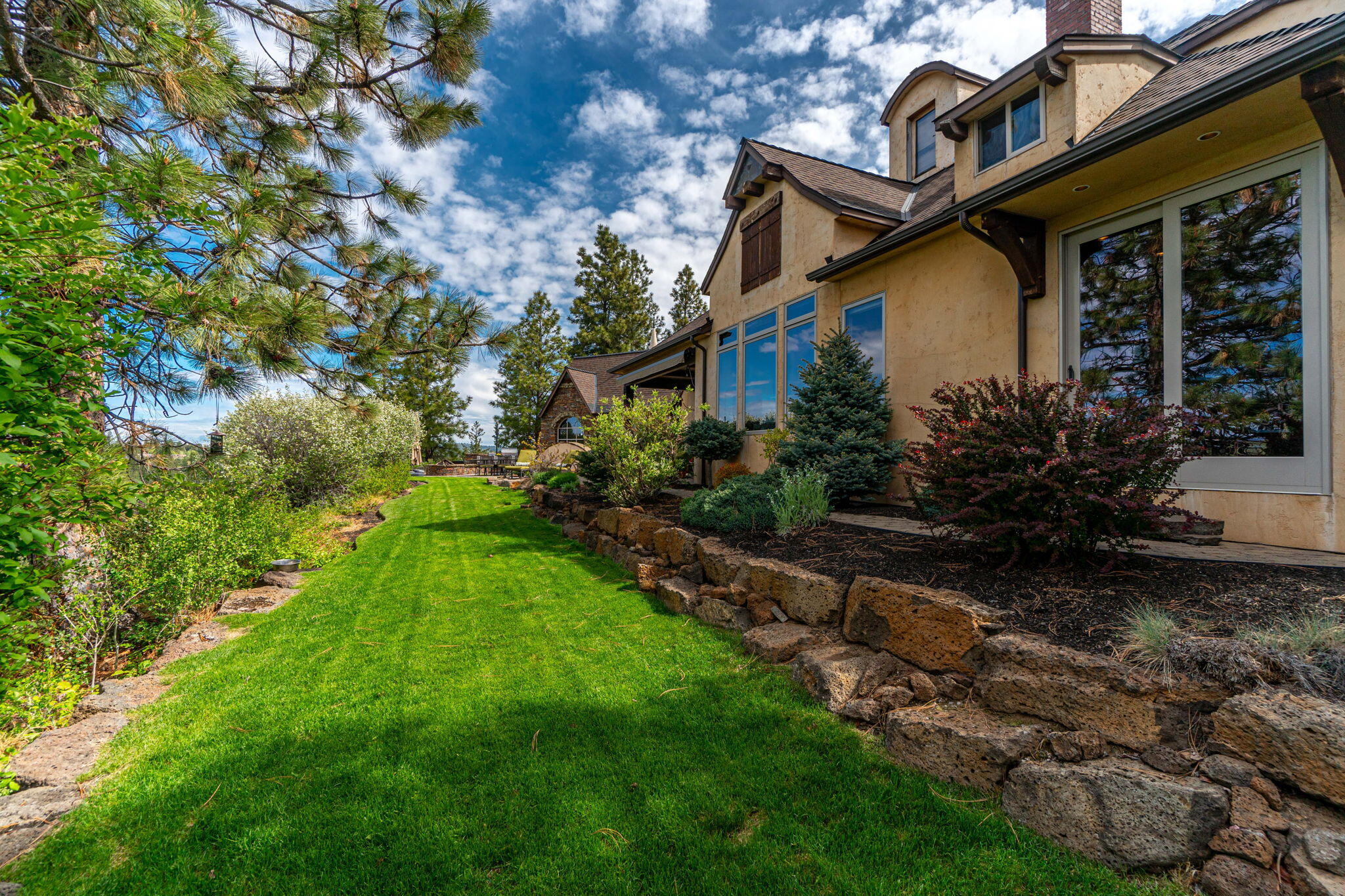 61279 Gorge View Street