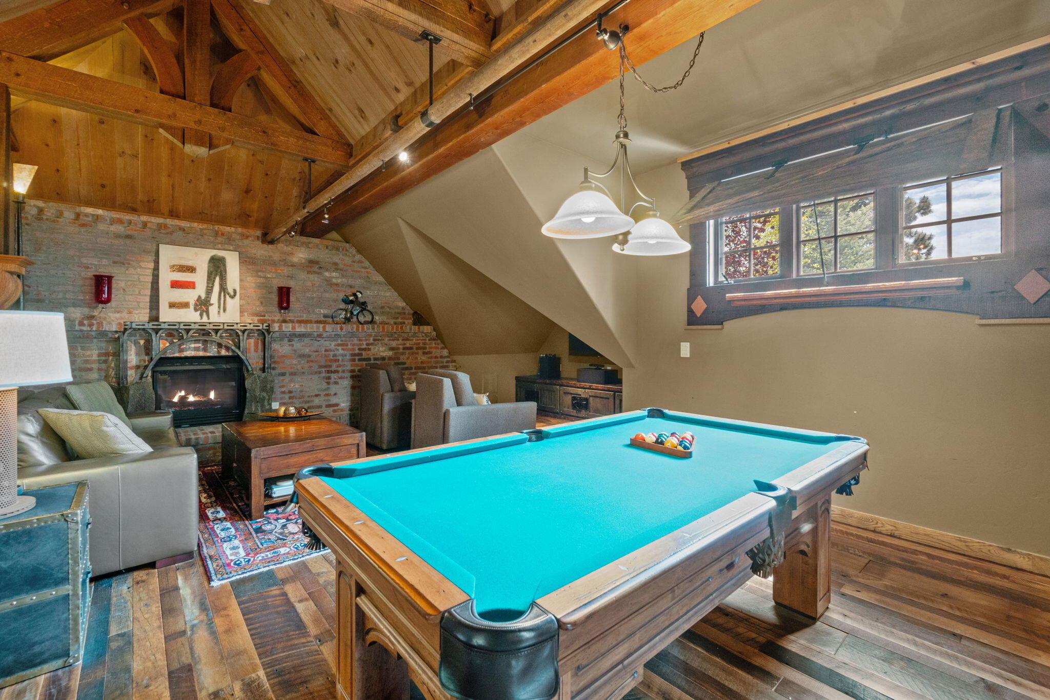 61279 Gorge View Street