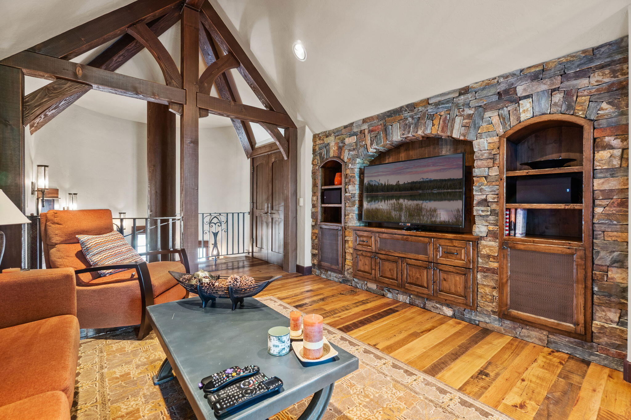 61279 Gorge View Street