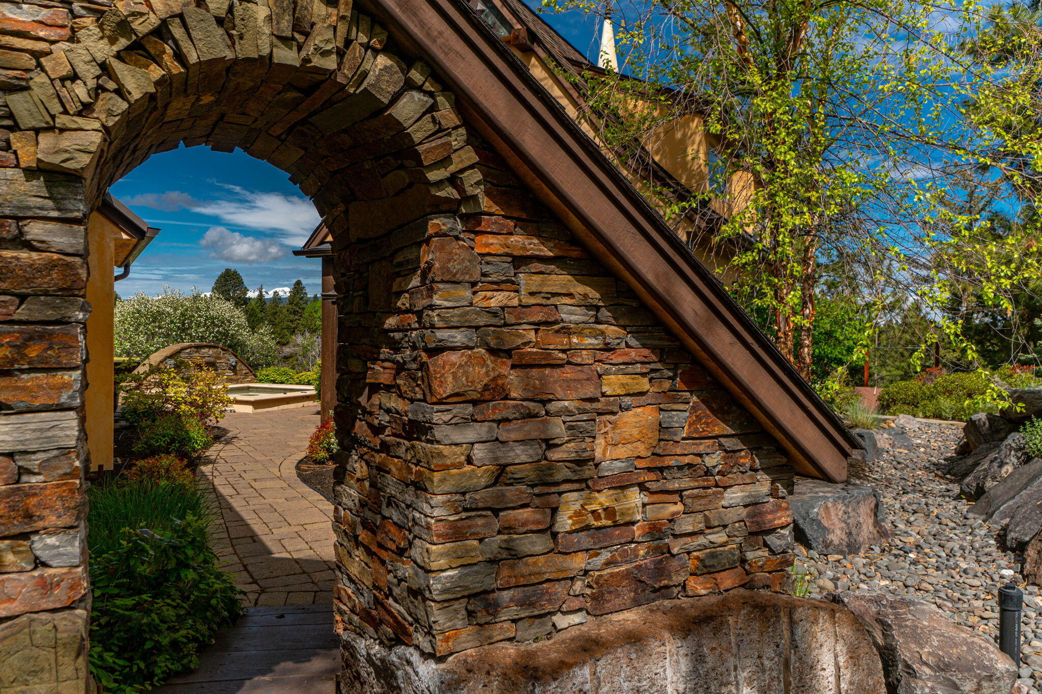 61279 Gorge View Street