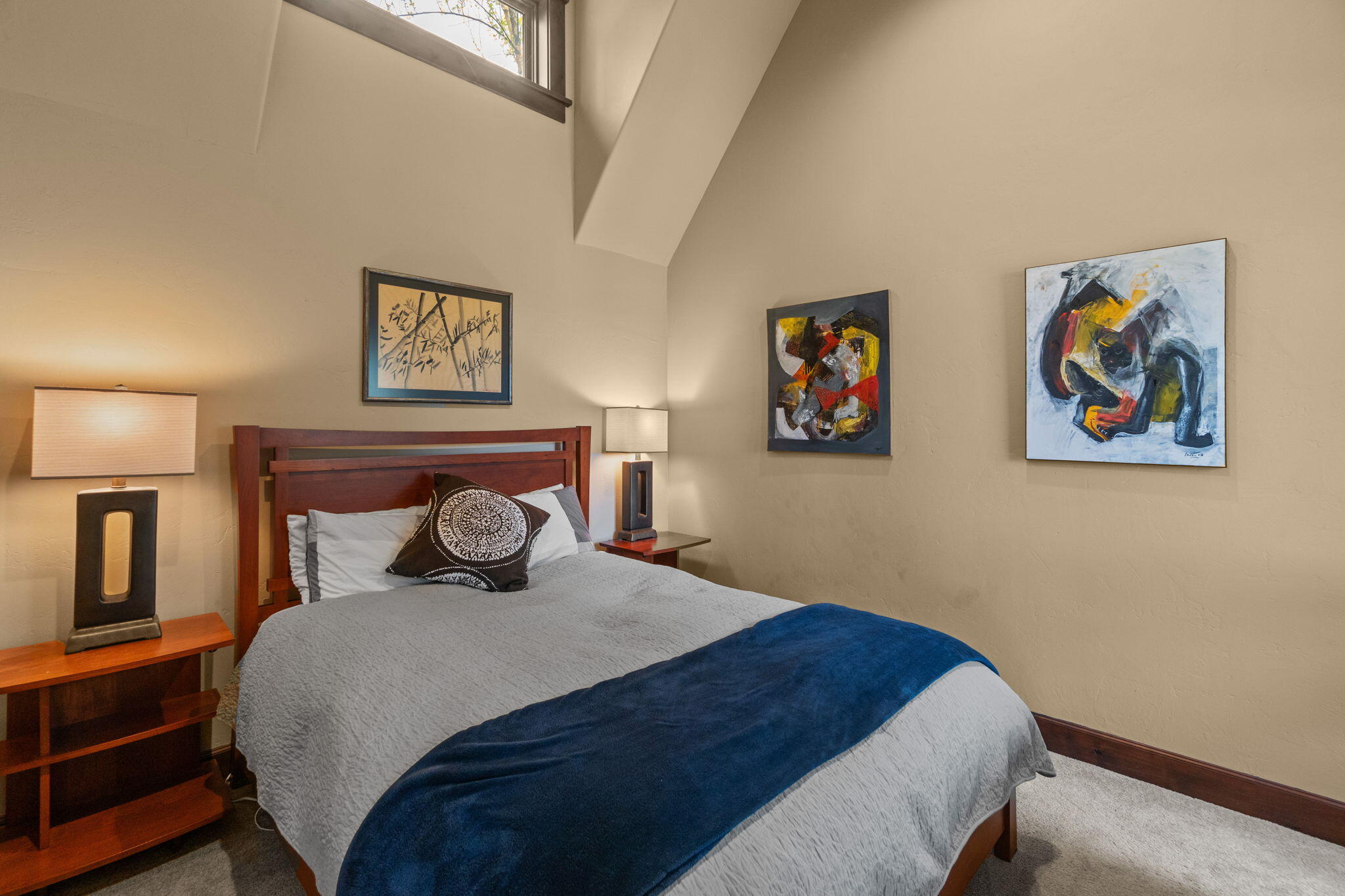 61279 Gorge View Street