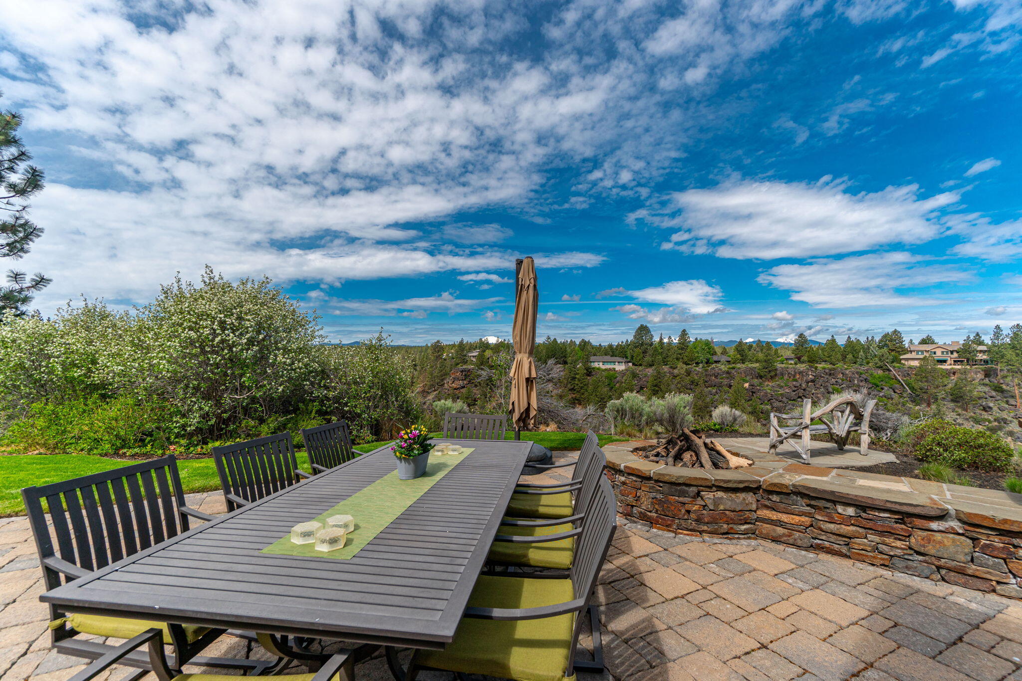 61279 Gorge View Street