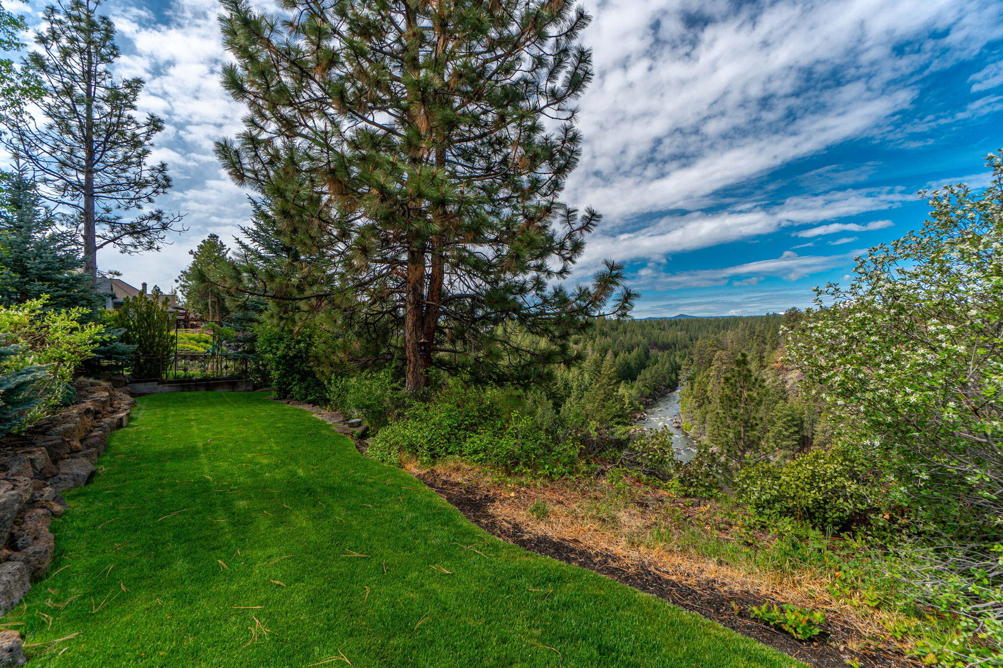 61279 Gorge View Street