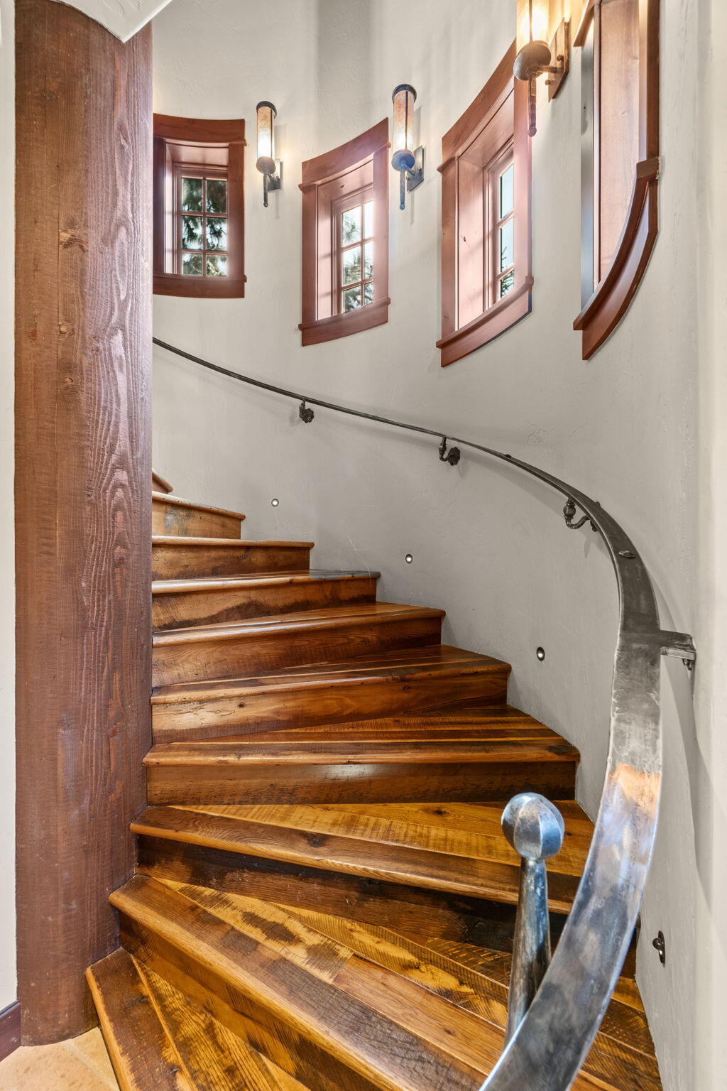 61279 Gorge View Street