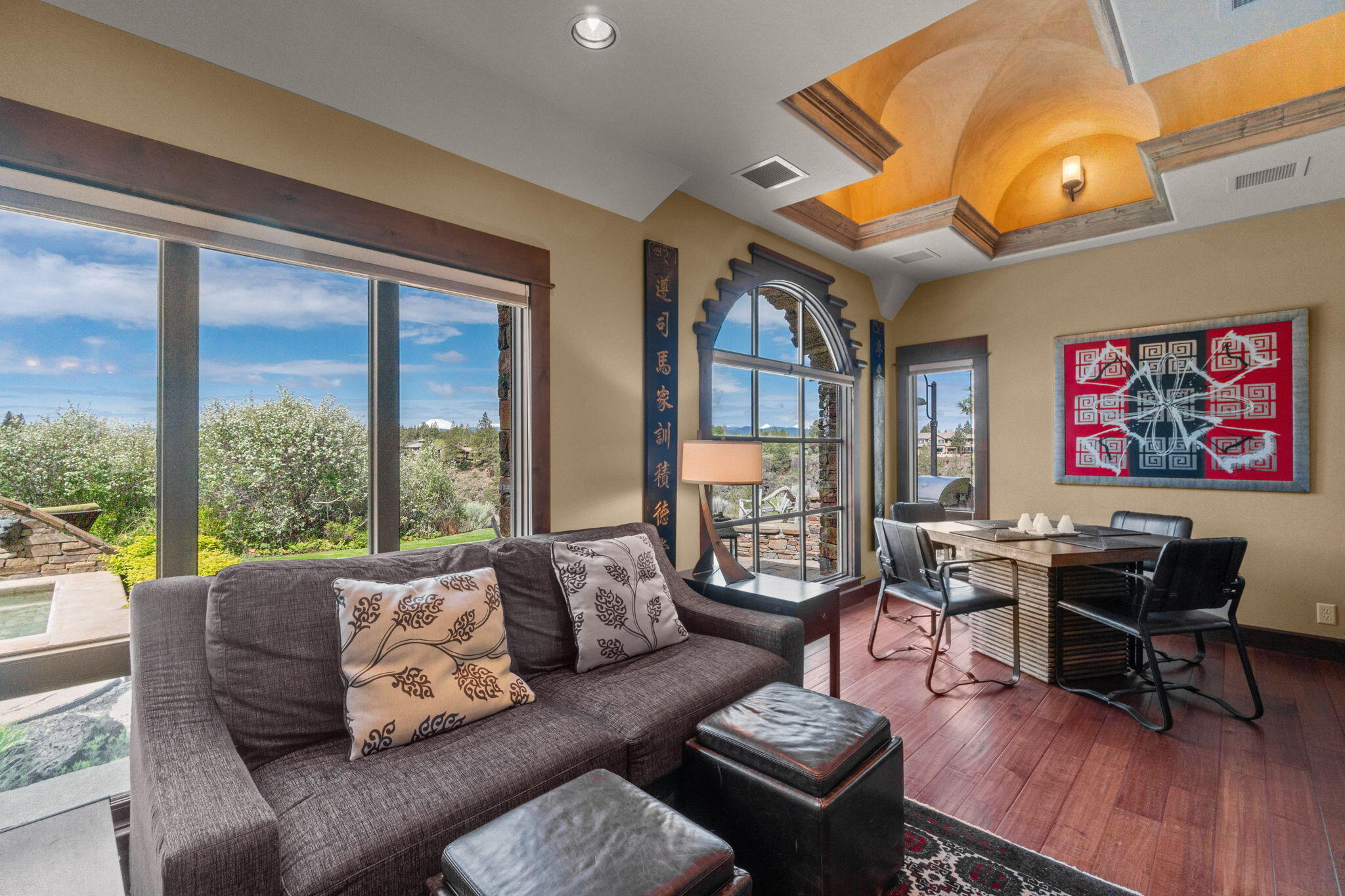 61279 Gorge View Street