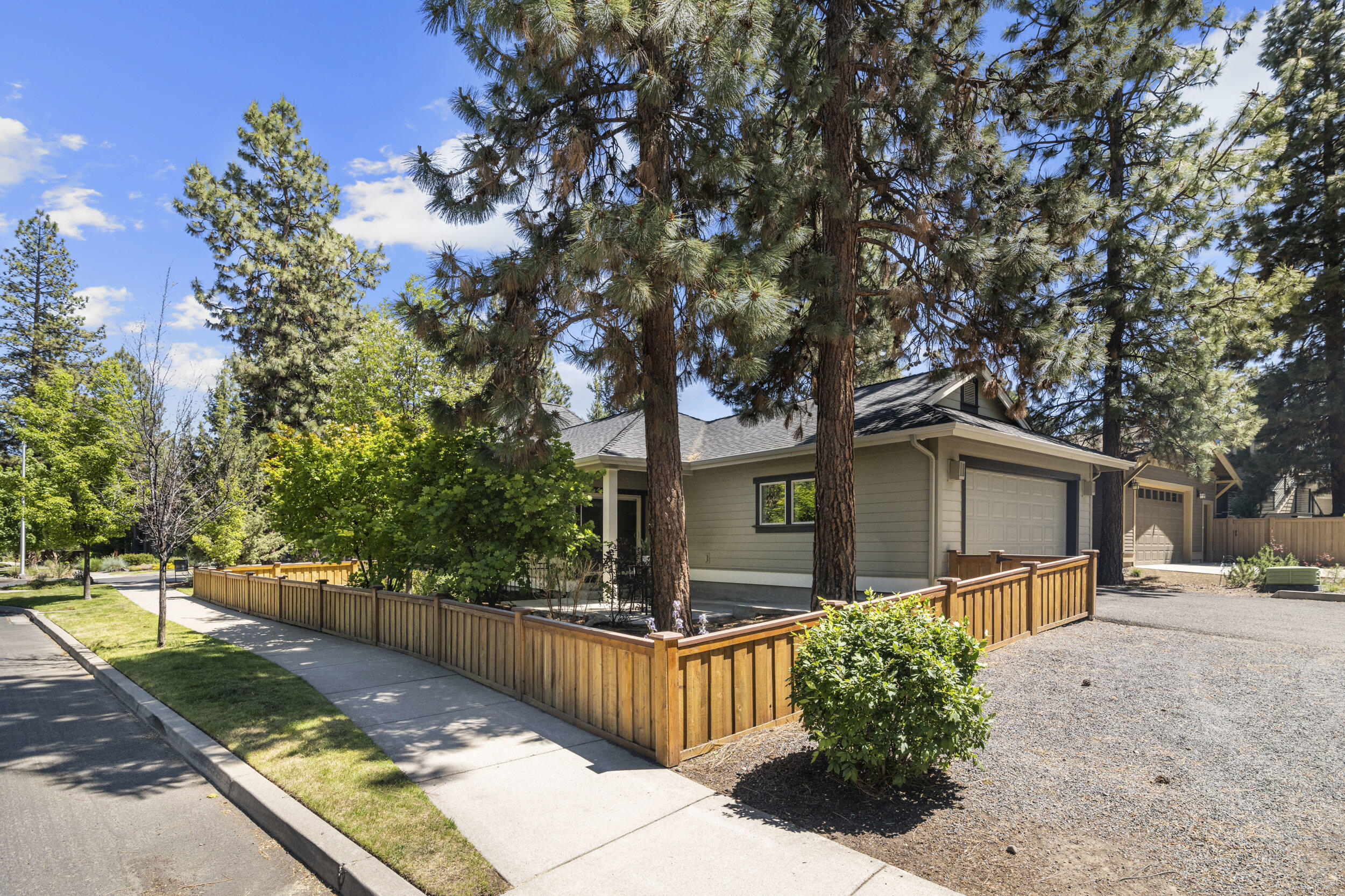 2311 NW High Lakes Loop