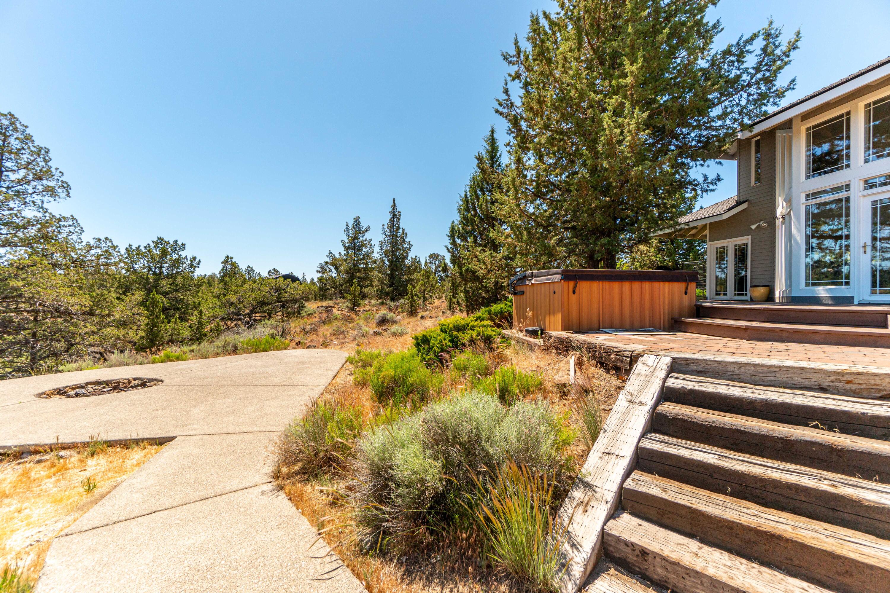 6625 NW Poplar Drive