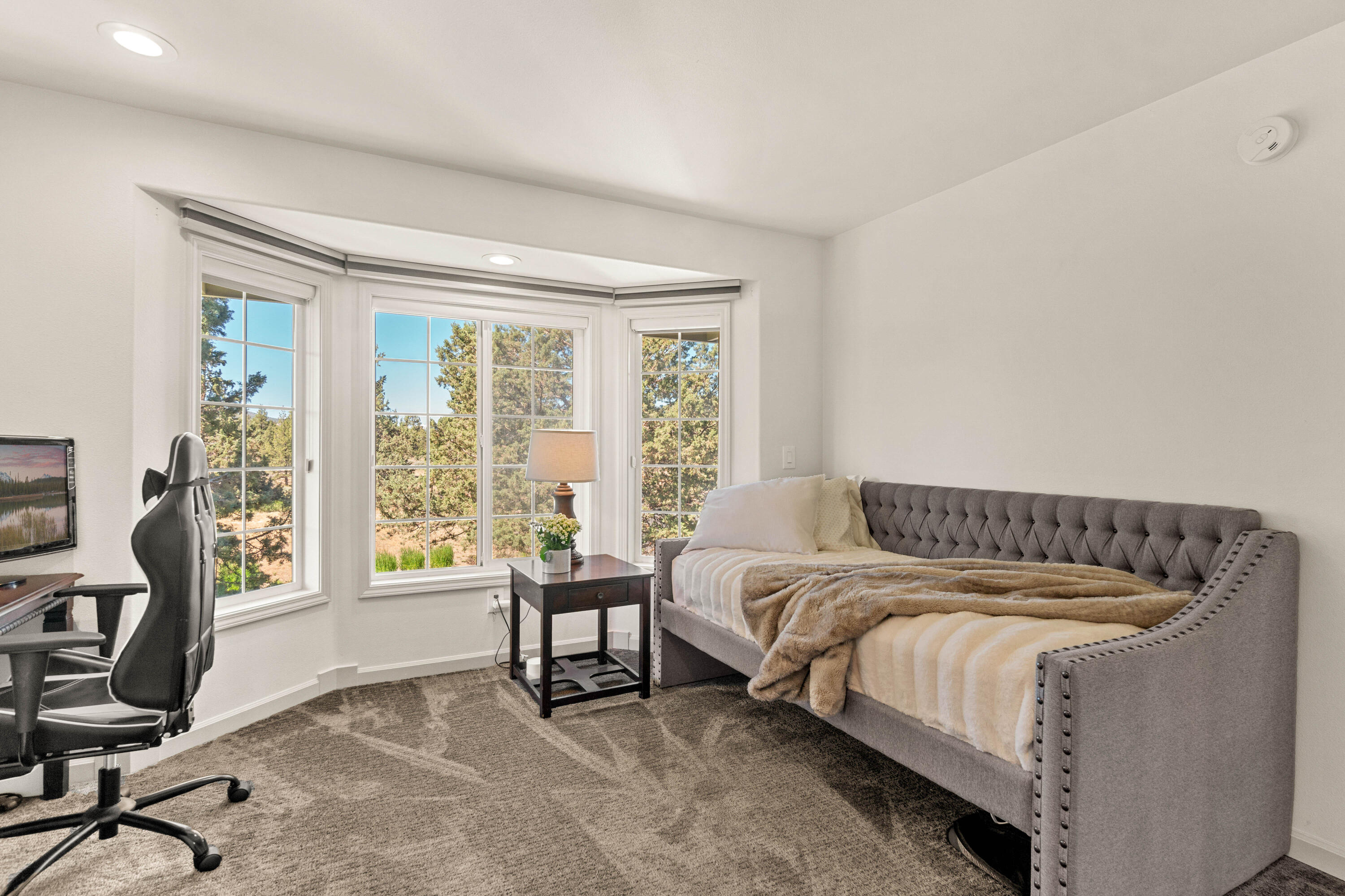 6625 NW Poplar Drive