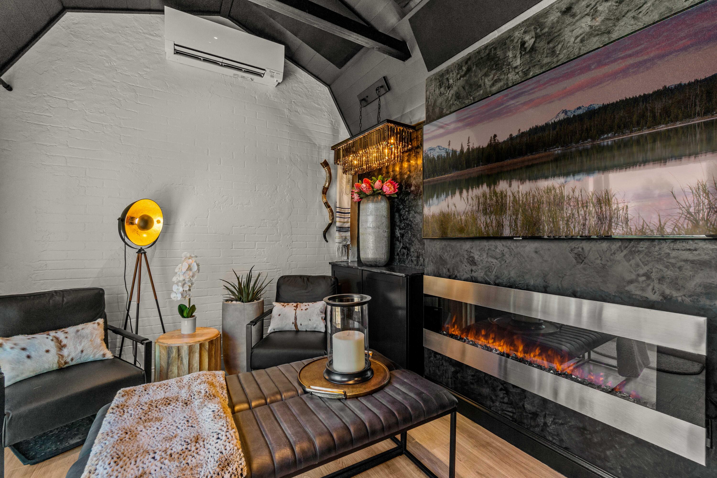 6625 NW Poplar Drive