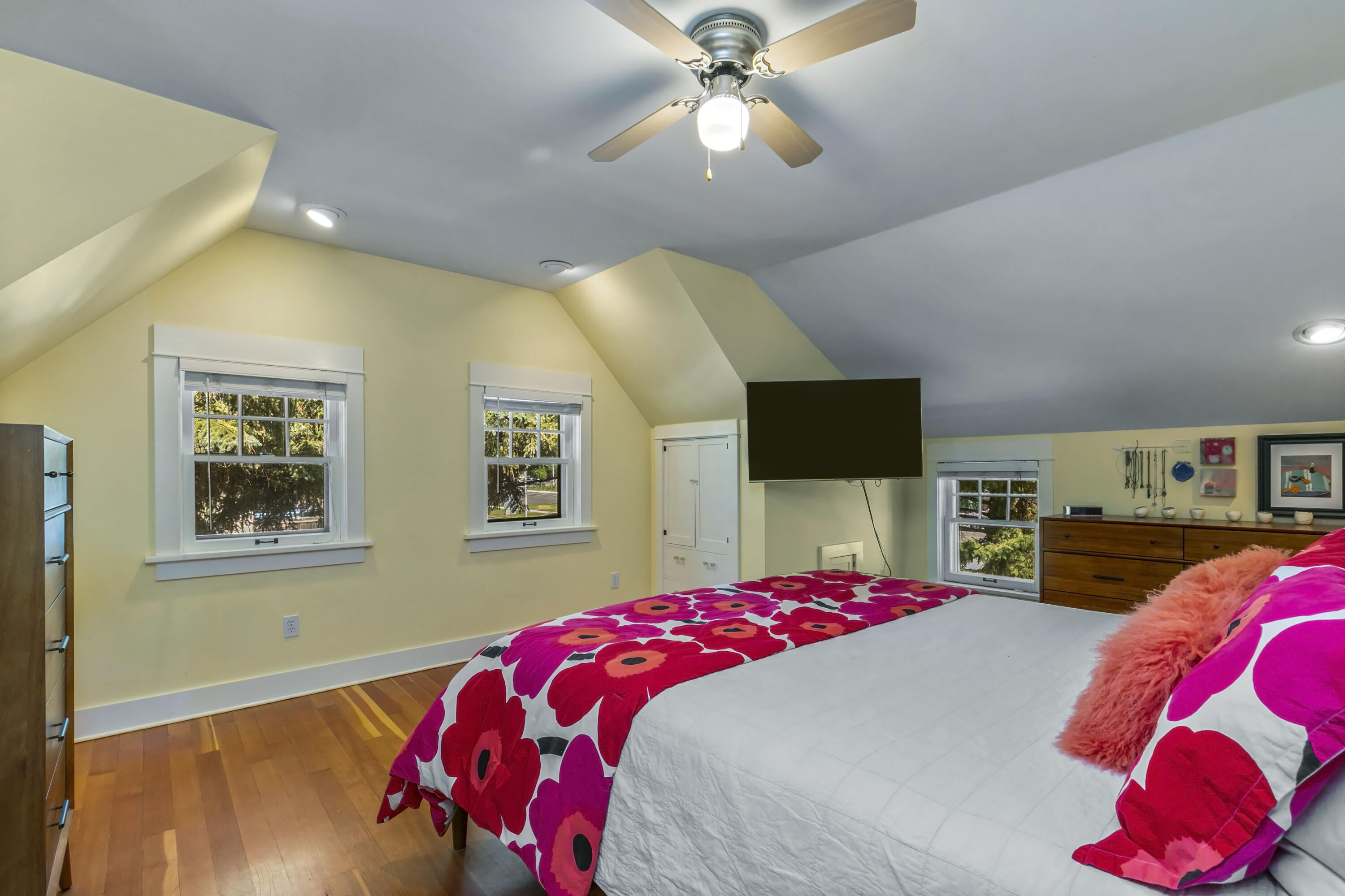 1374 NW Columbia Street