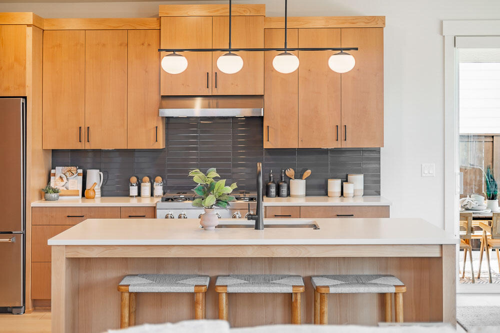 3005 NE Nipper Drive