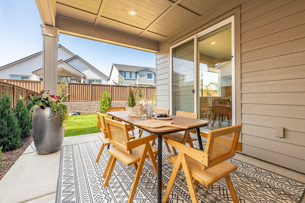 3005 NE Nipper Drive