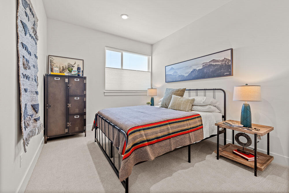 3005 NE Nipper Drive