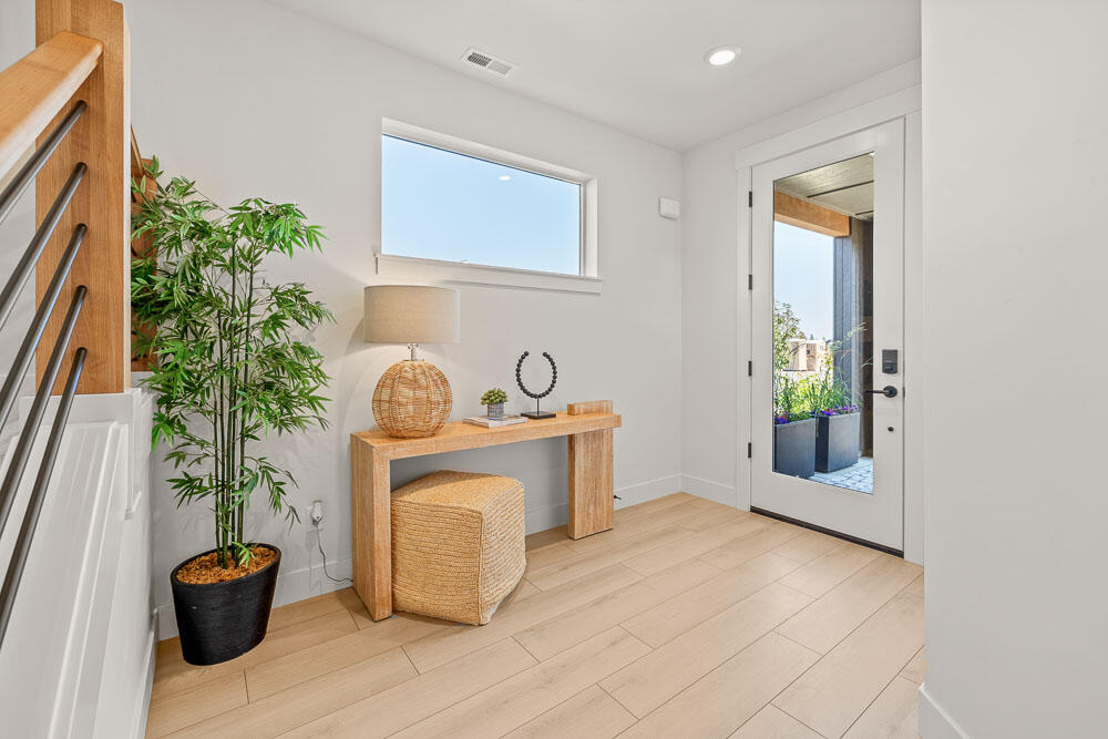 3005 NE Nipper Drive