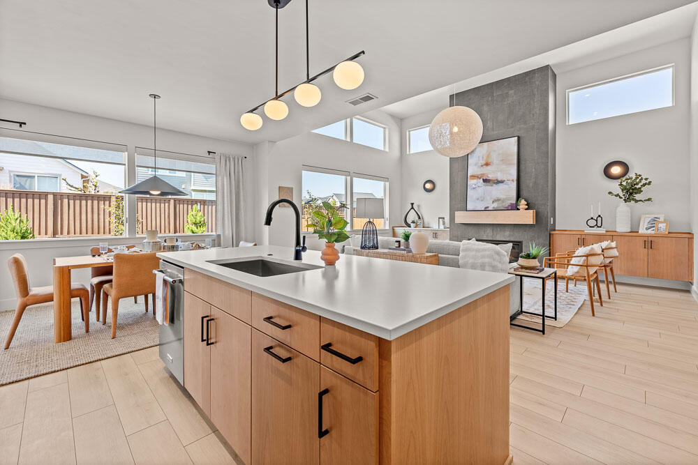 3005 NE Nipper Drive