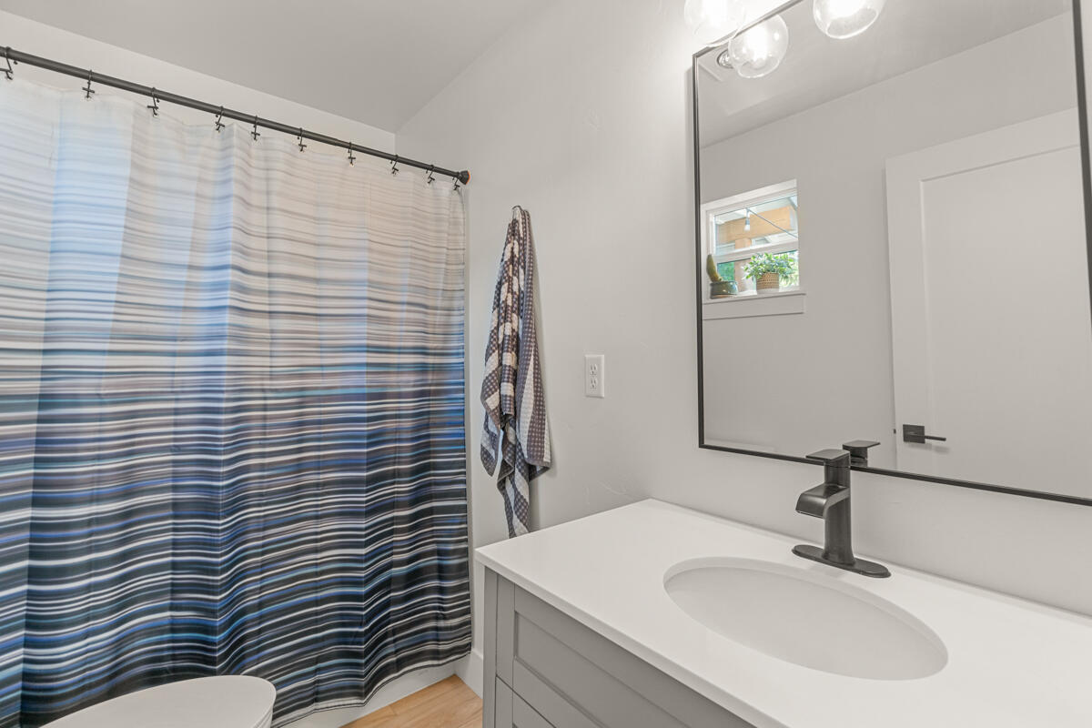 1334 NW Cumberland Avenue