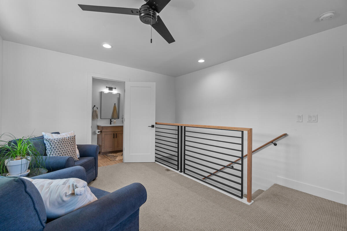 1334 NW Cumberland Avenue