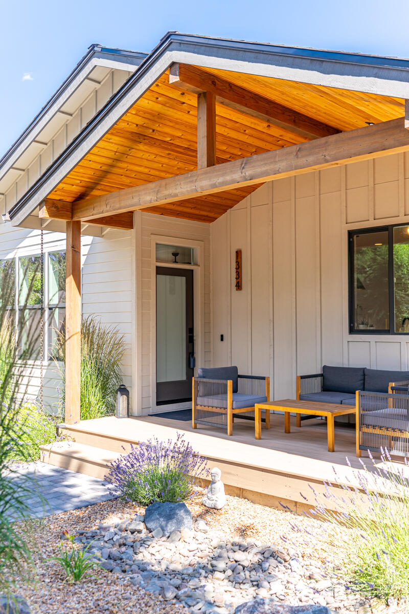 1334 NW Cumberland Avenue