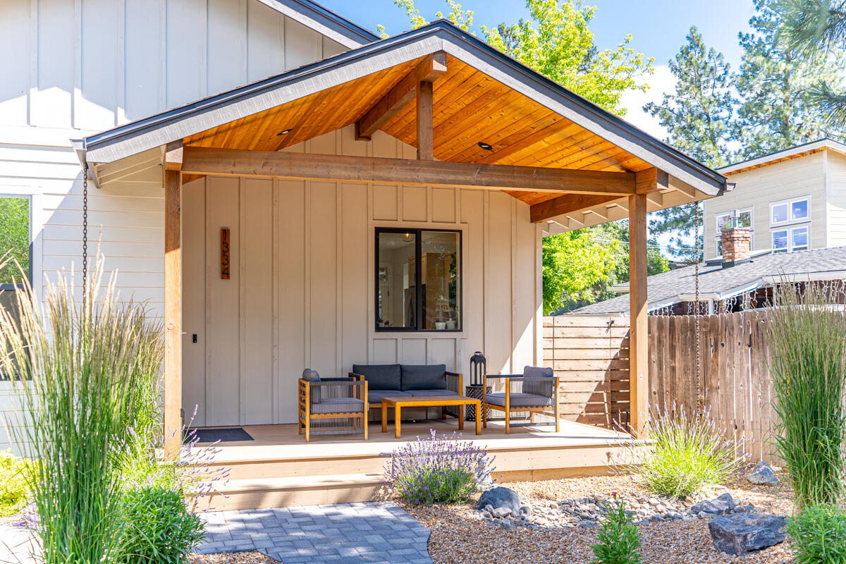 1334 NW Cumberland Avenue