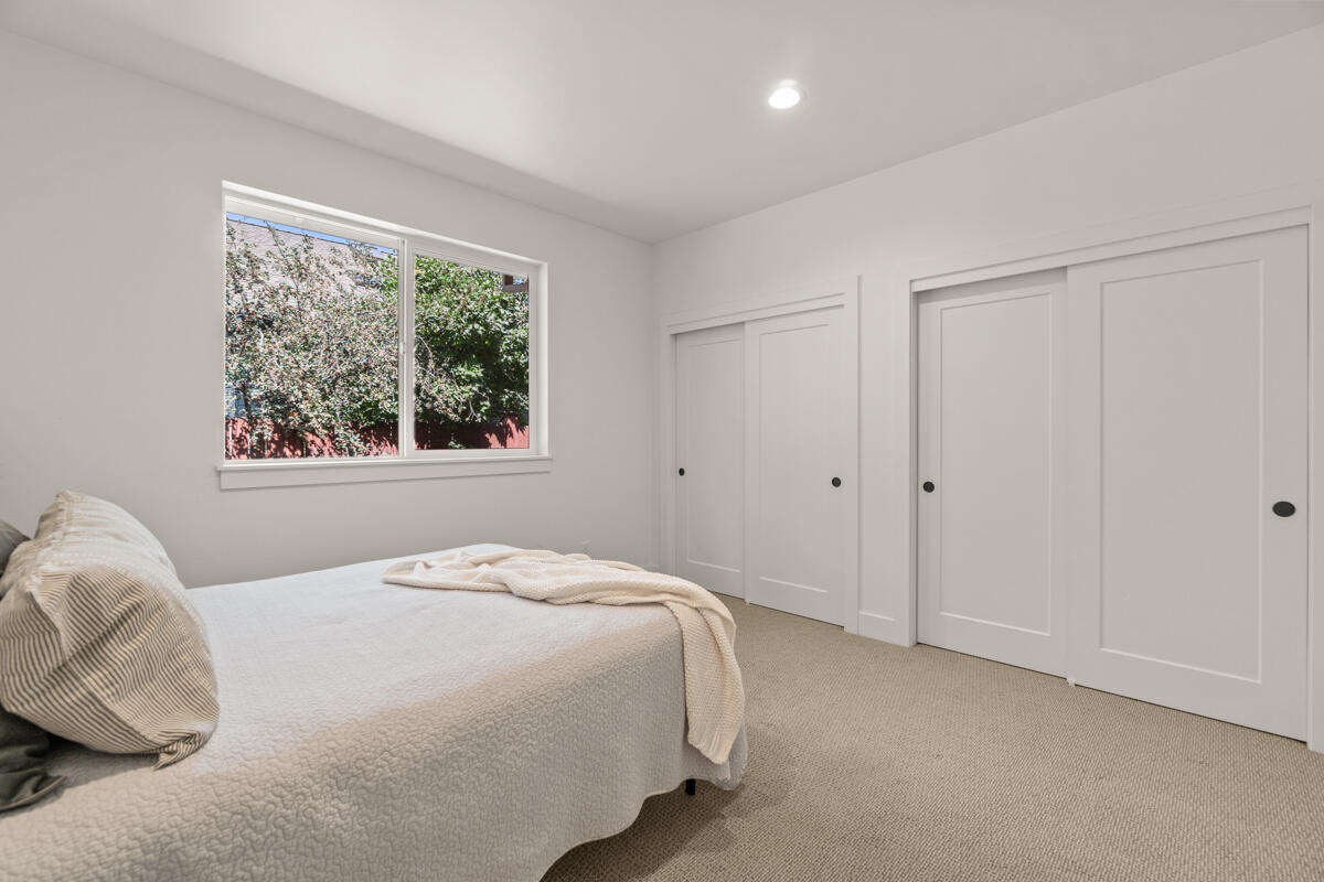 1334 NW Cumberland Avenue