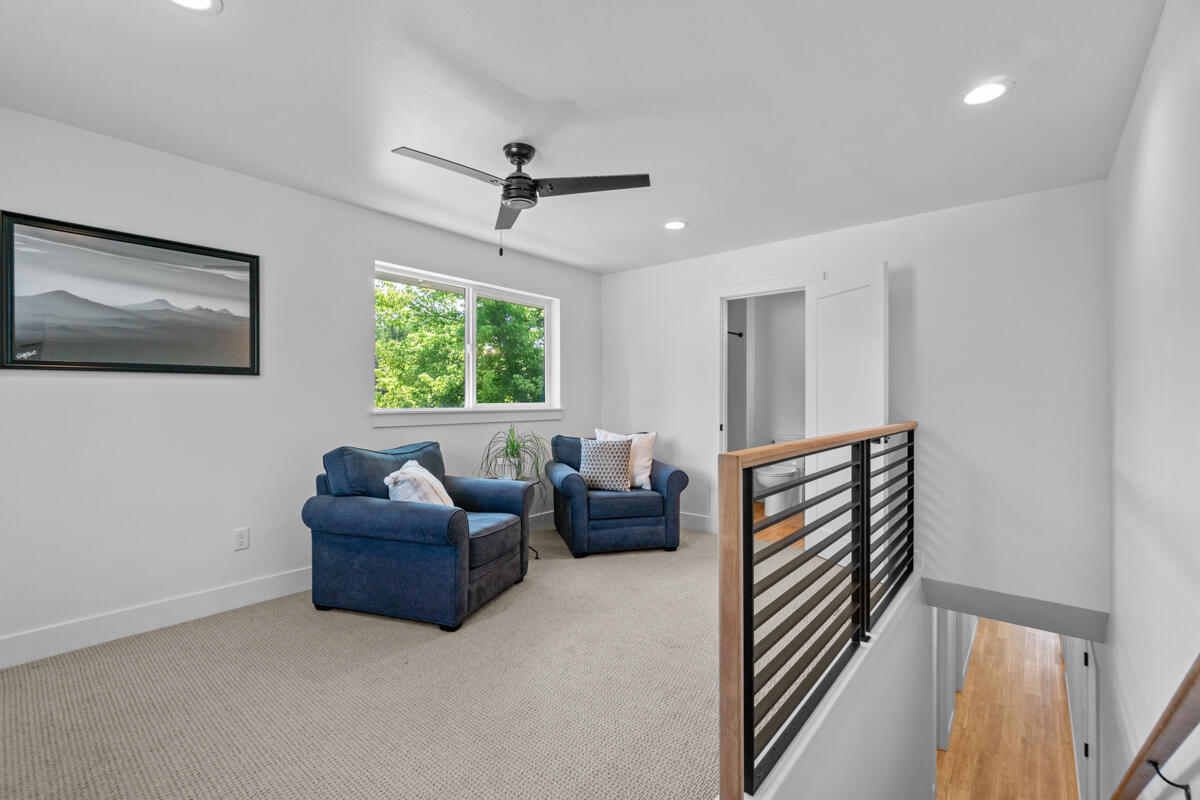 1334 NW Cumberland Avenue