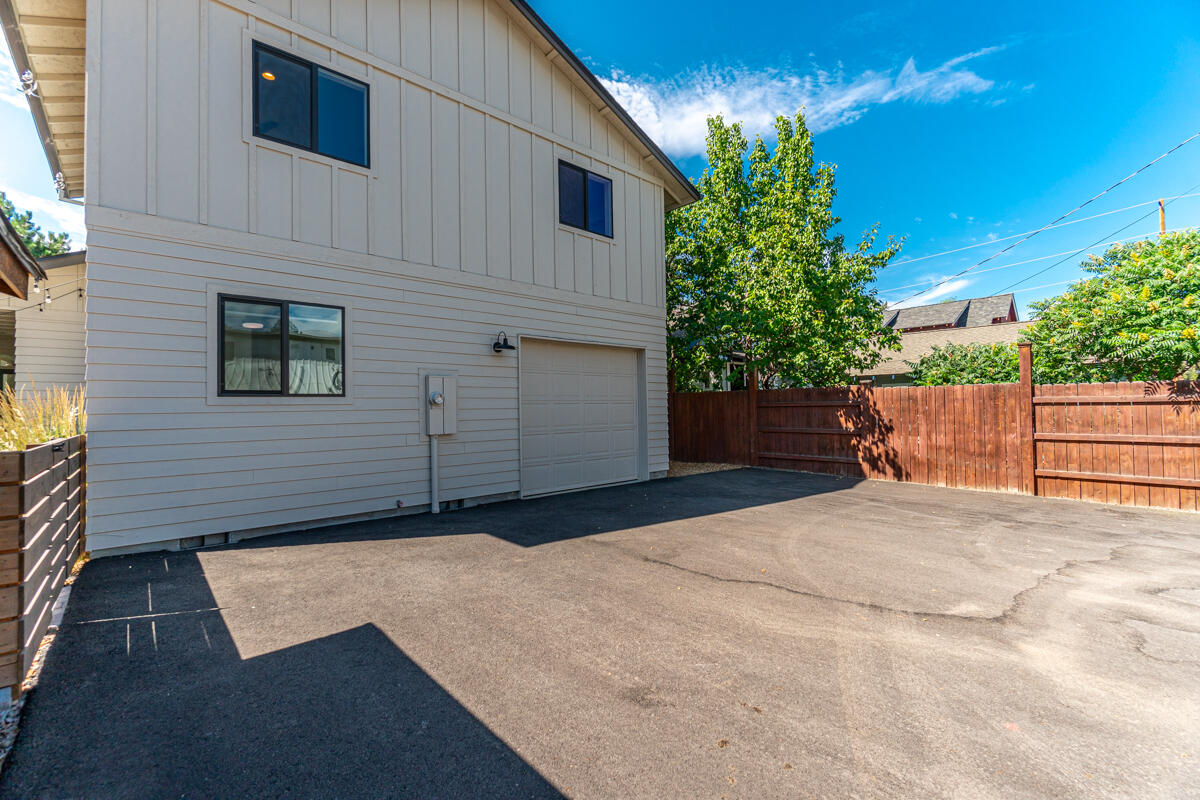 1334 NW Cumberland Avenue