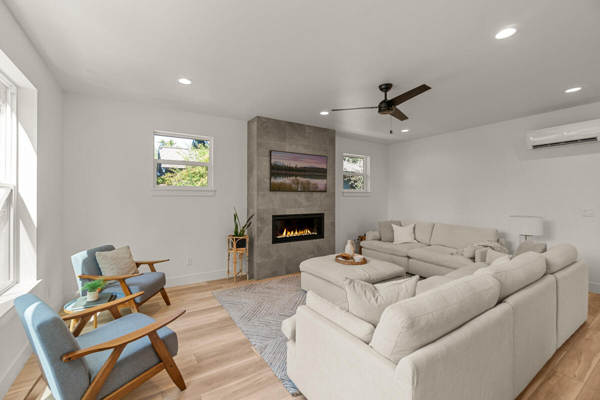 1334 NW Cumberland Avenue