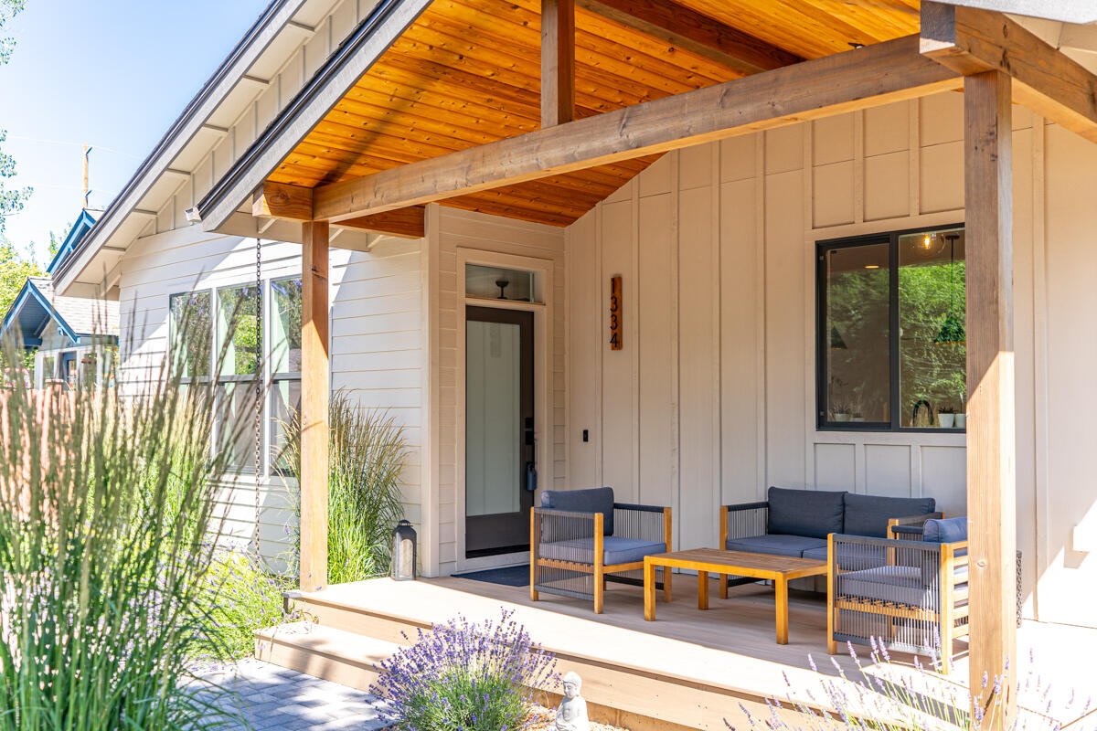 1334 NW Cumberland Avenue