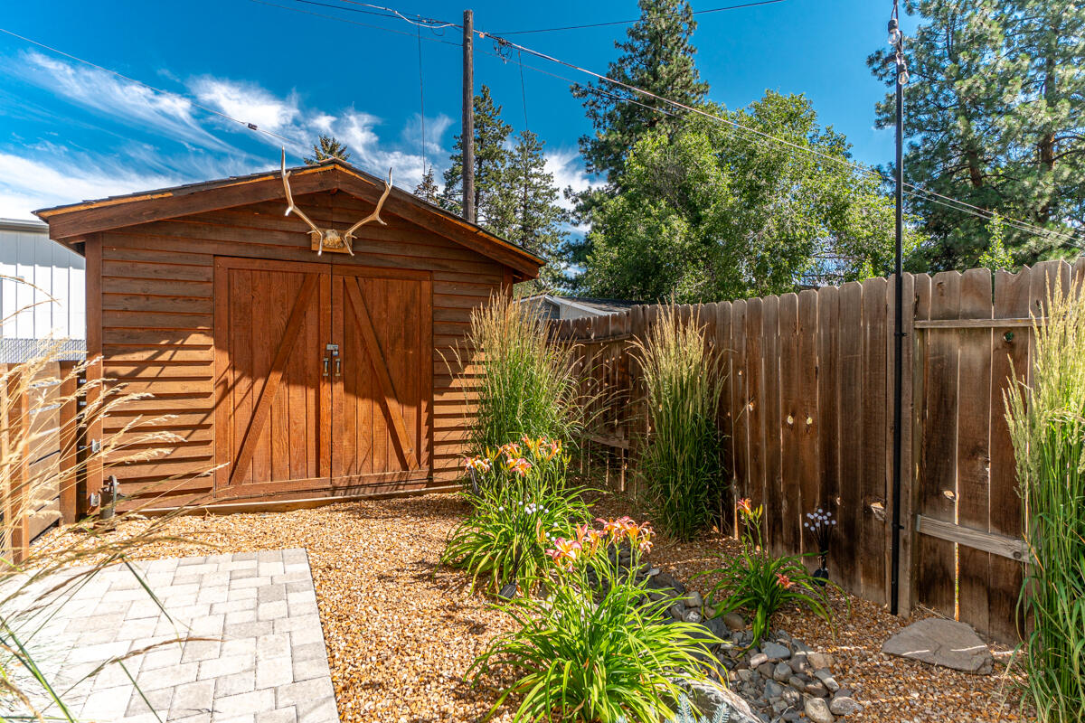 1334 NW Cumberland Avenue