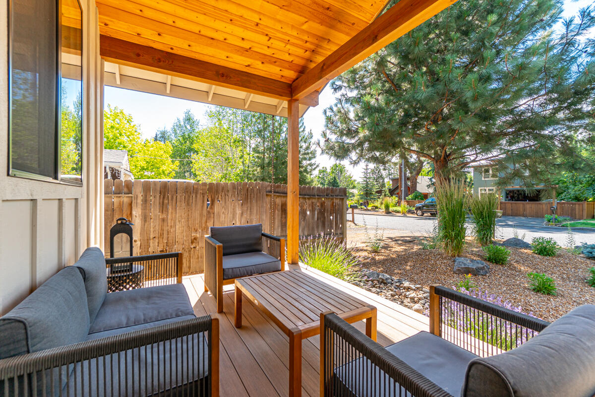 1334 NW Cumberland Avenue