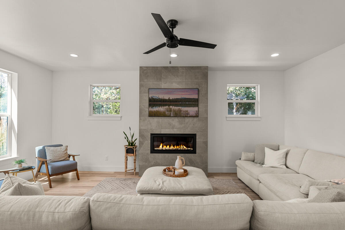 1334 NW Cumberland Avenue