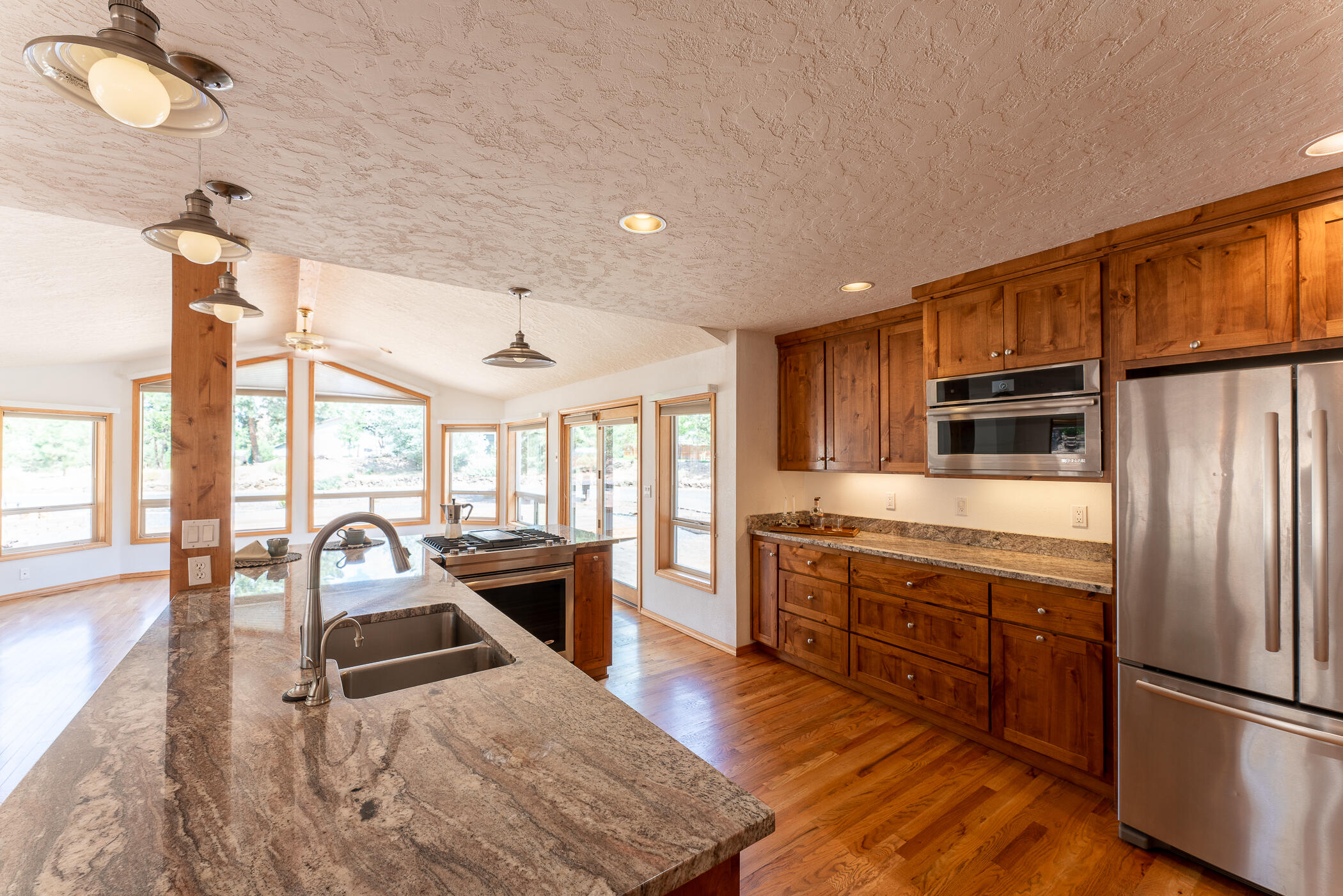 20868 SE King Hezekiah Way