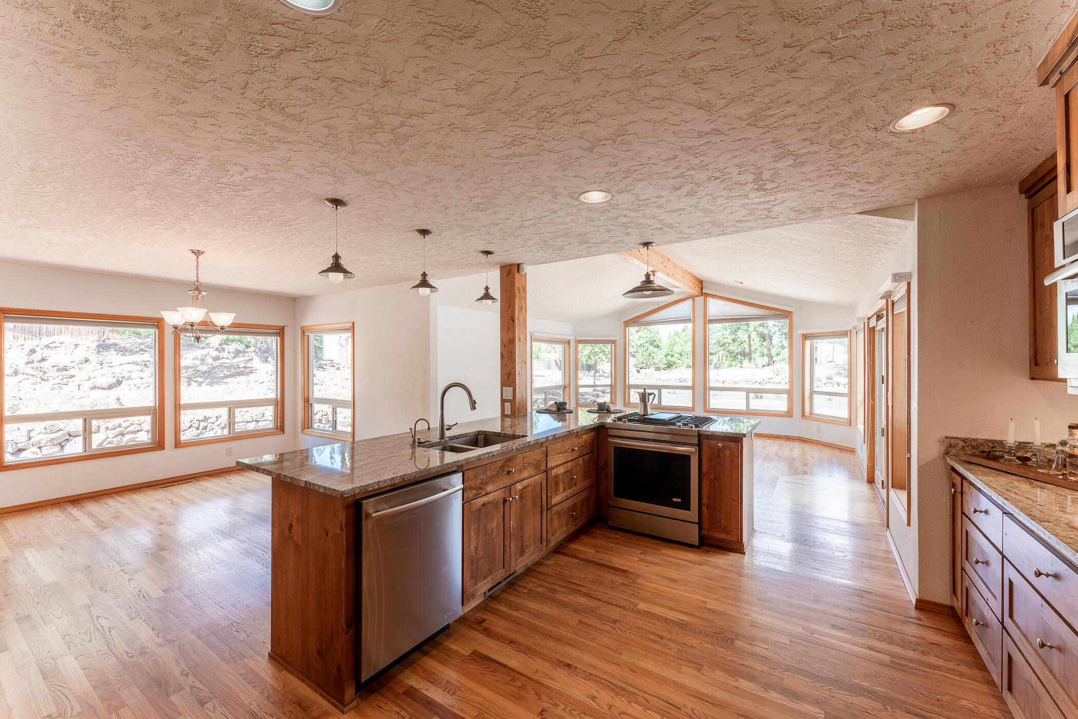 20868 SE King Hezekiah Way