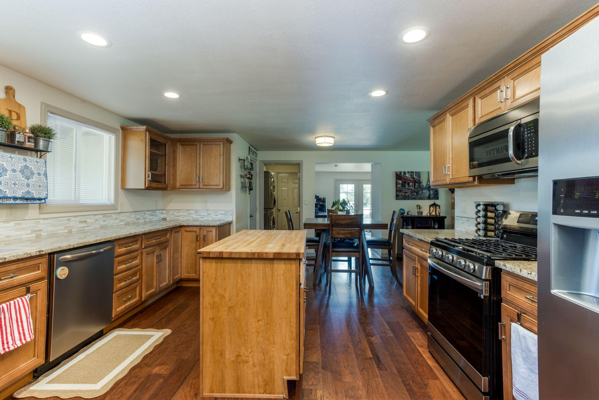 2506 SW Wickiup Avenue