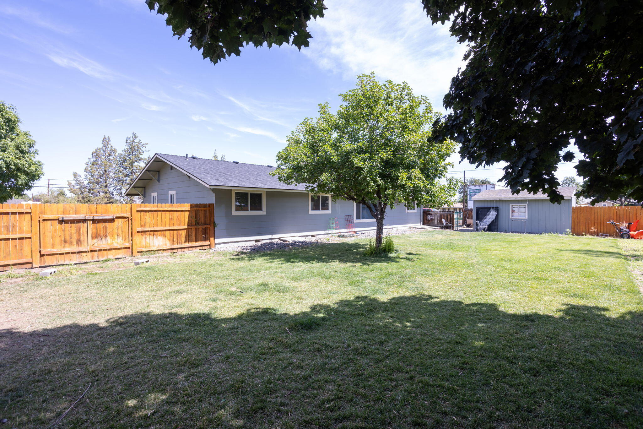 2506 SW Wickiup Avenue