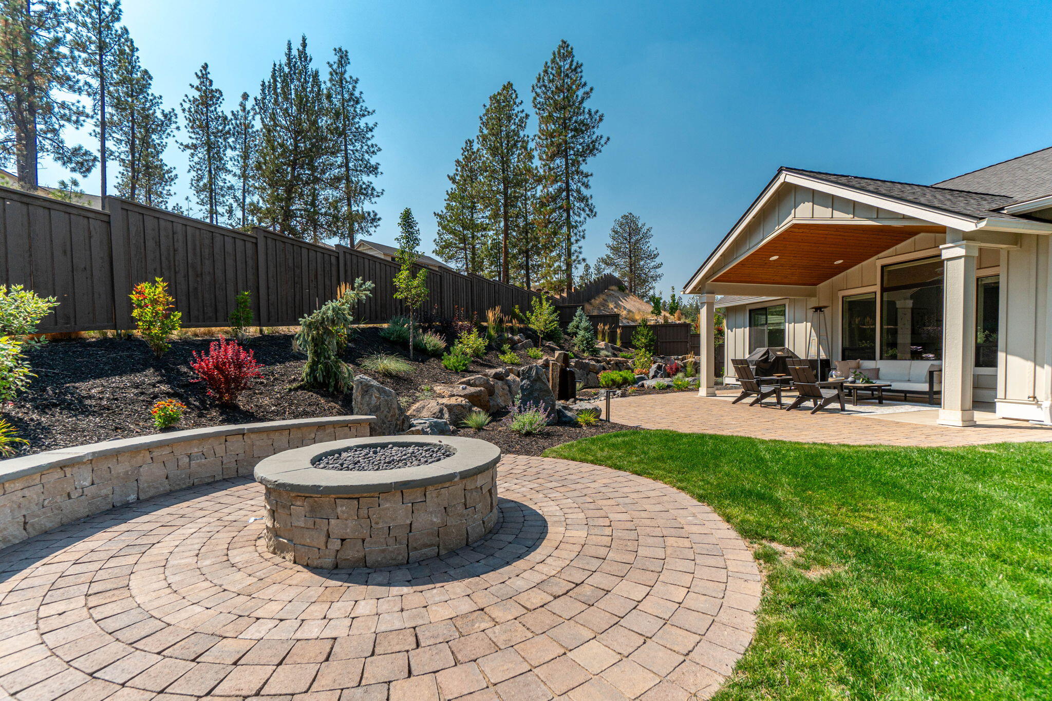 2016 NW Lobinie Court