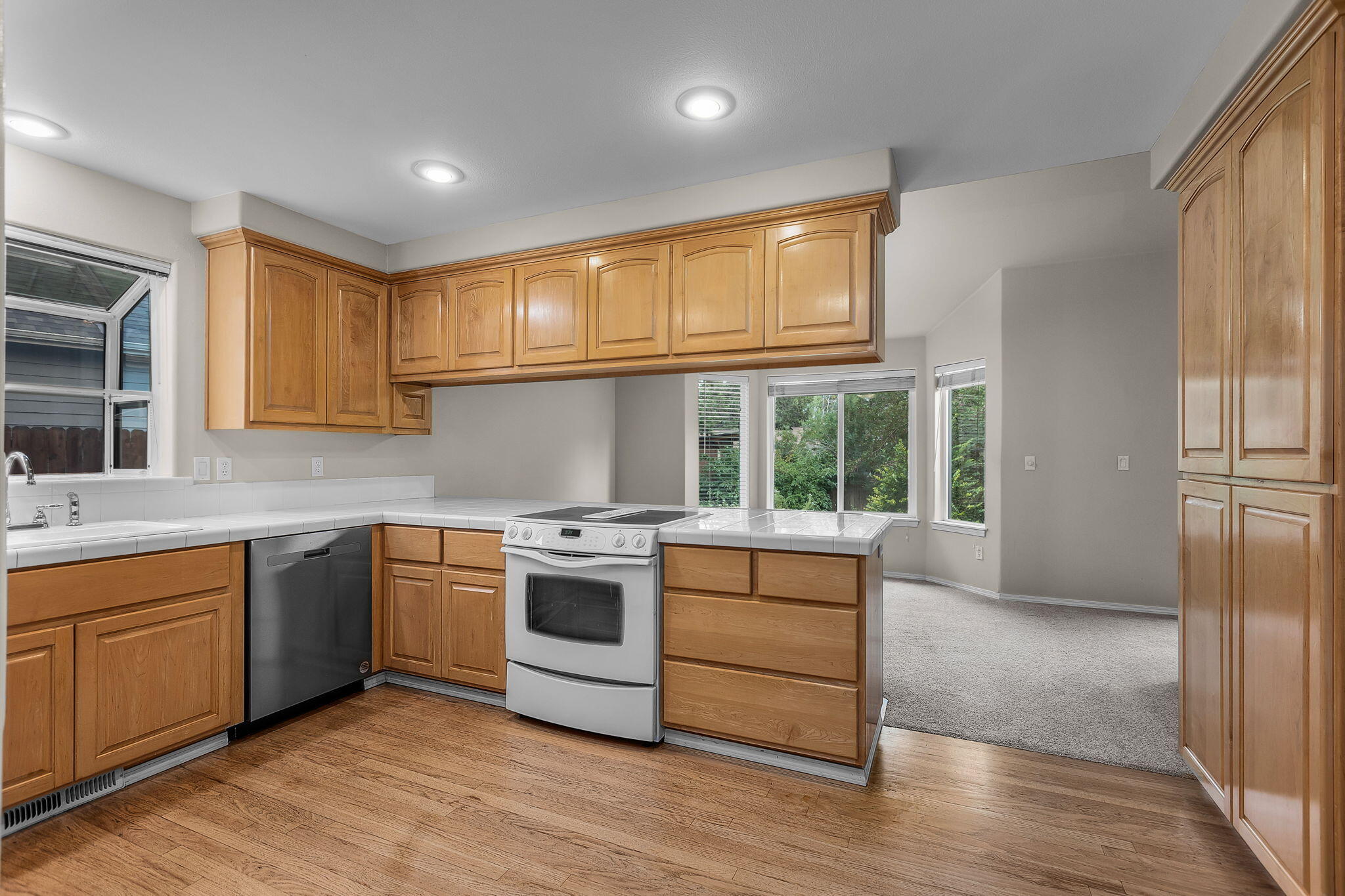 1932 SE Fairwood Drive