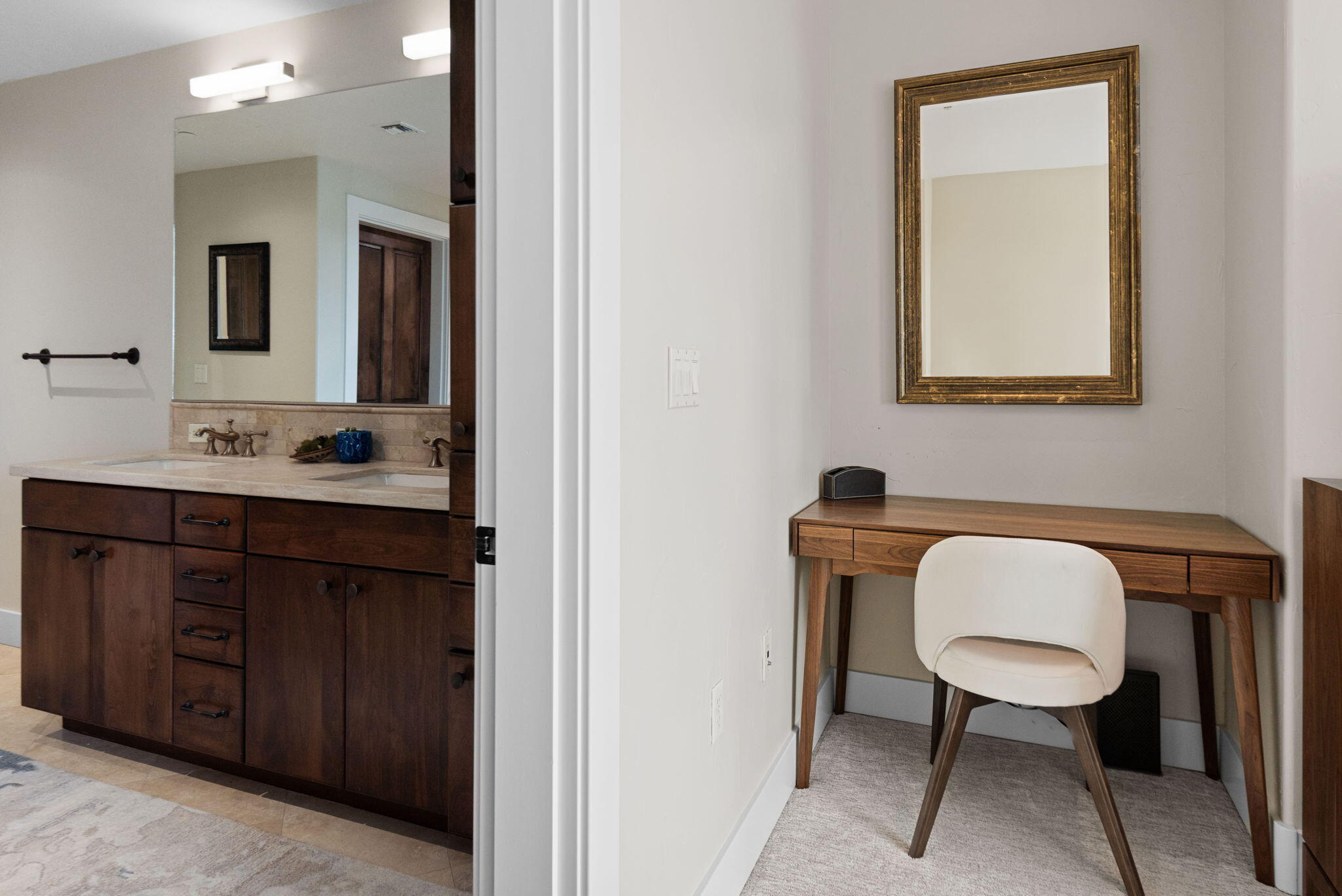 550 NW Franklin Avenue Unit: 6