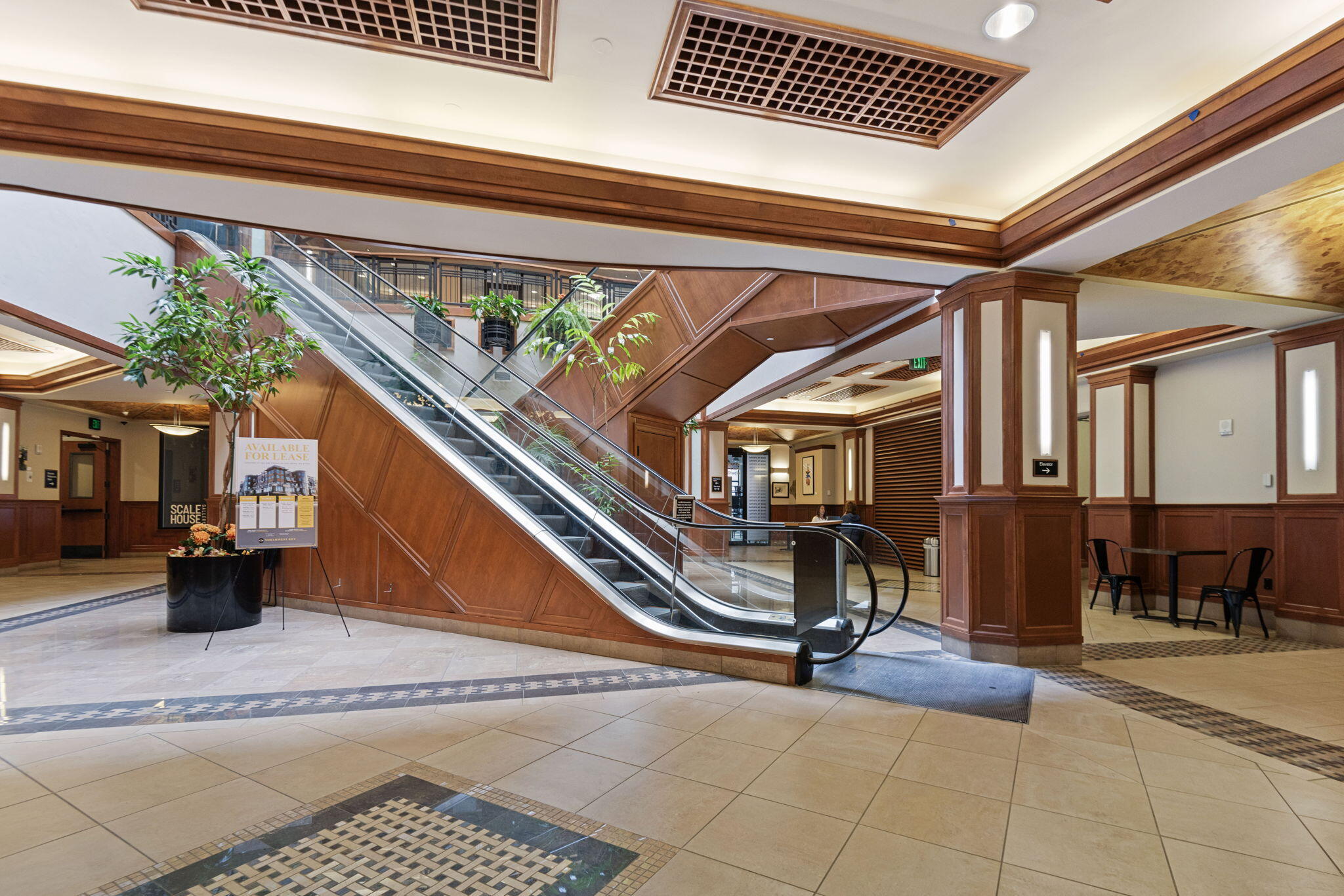 550 NW Franklin Avenue Unit: 6