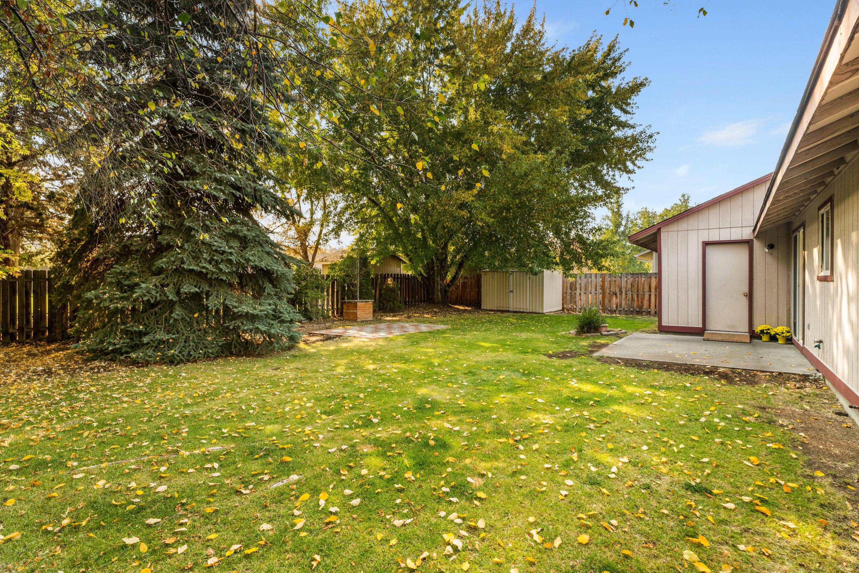 3128 SW Reindeer Avenue