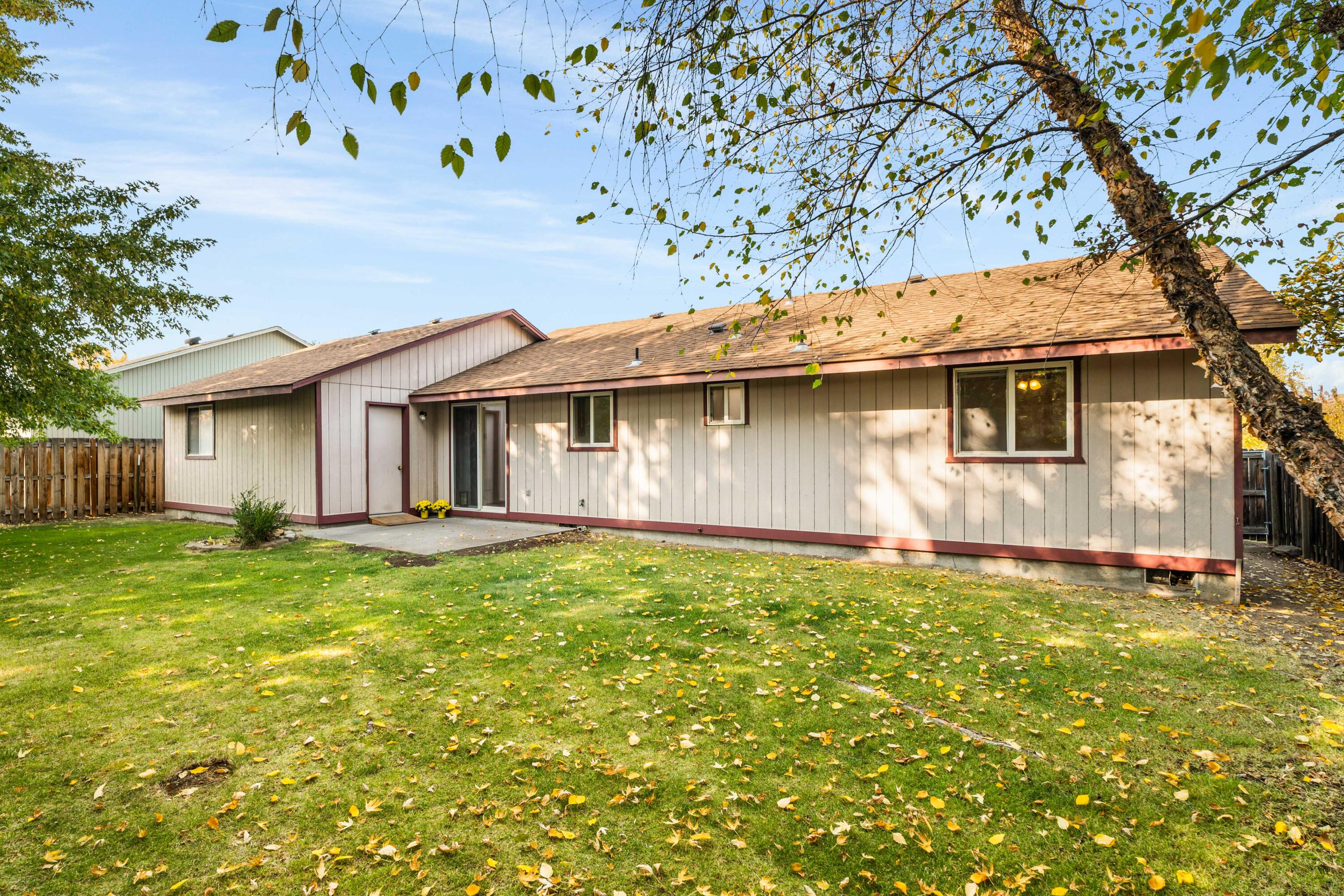 3128 SW Reindeer Avenue